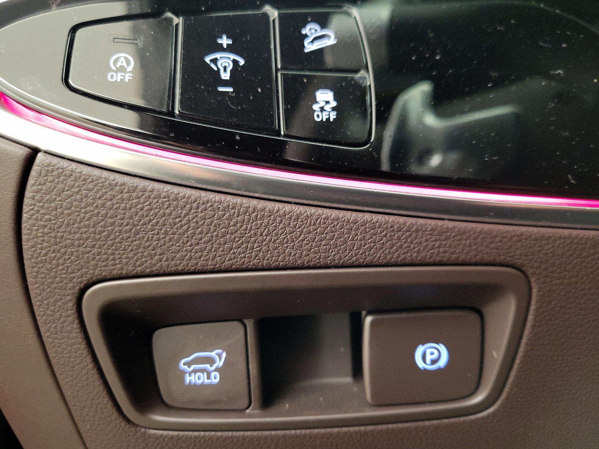 Thumbnail: 2022 Genesis GV70 - 13