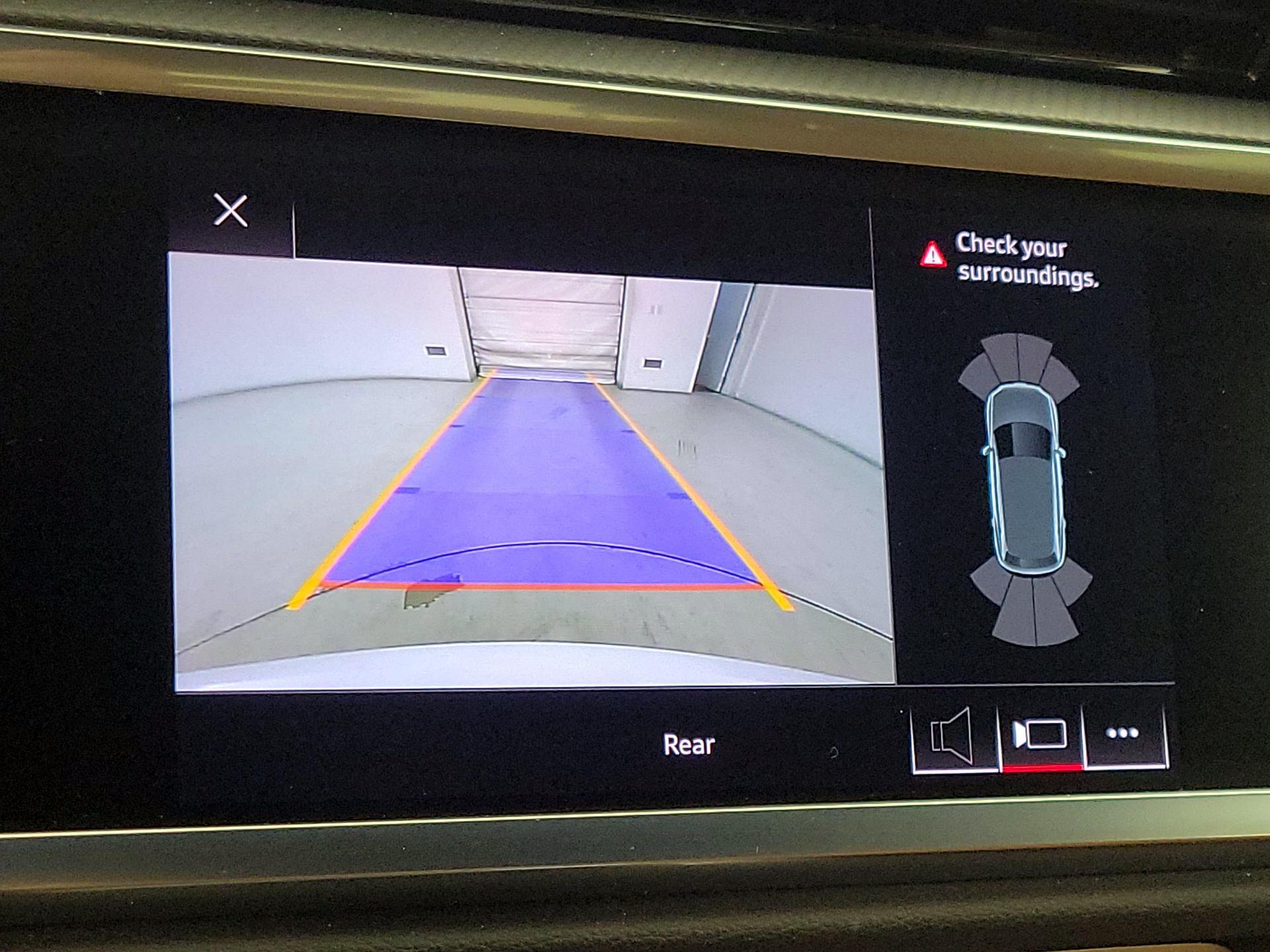 Thumbnail: 2021 Audi Q3 - 14