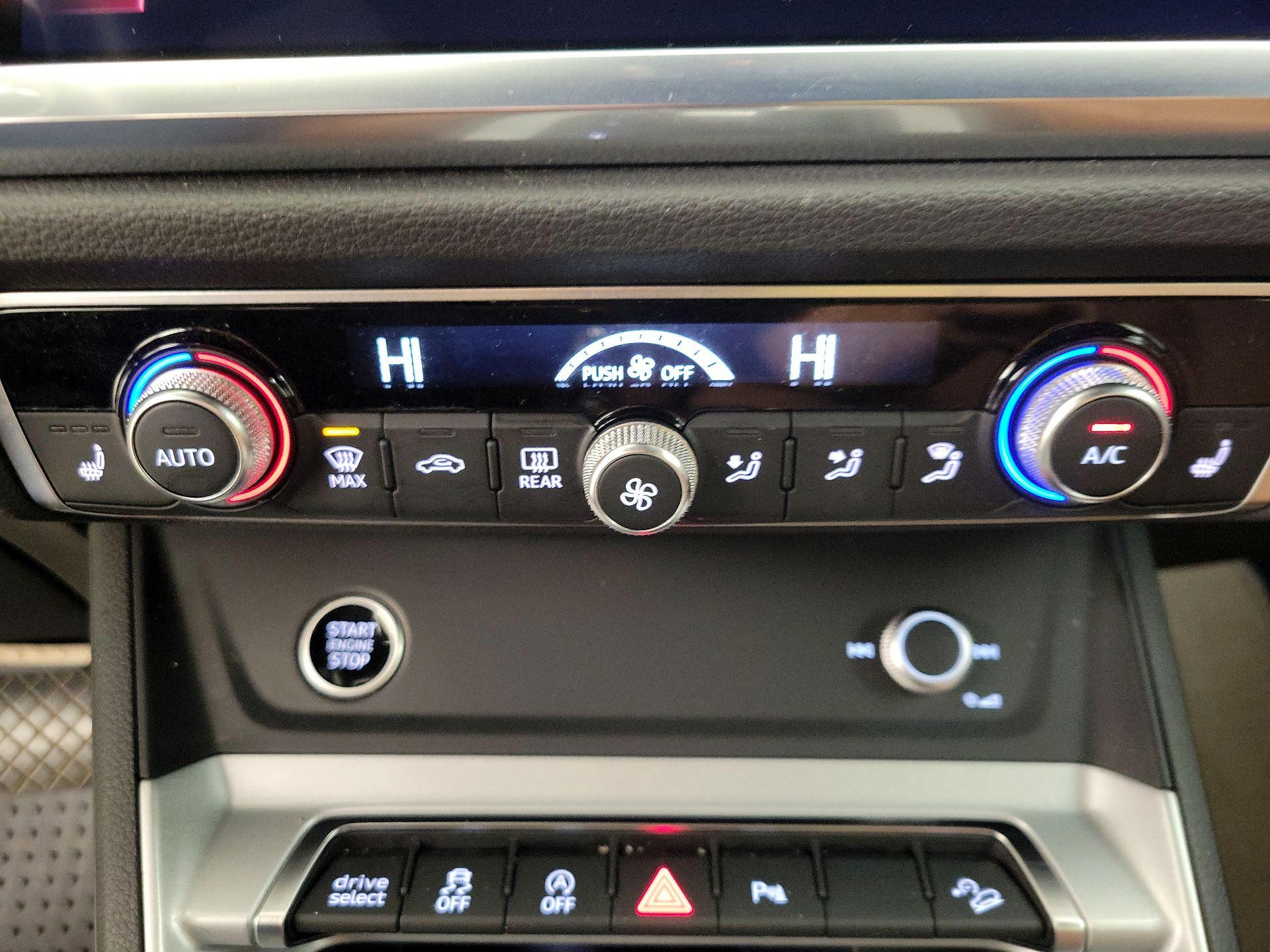 Thumbnail: 2021 Audi Q3 - 16