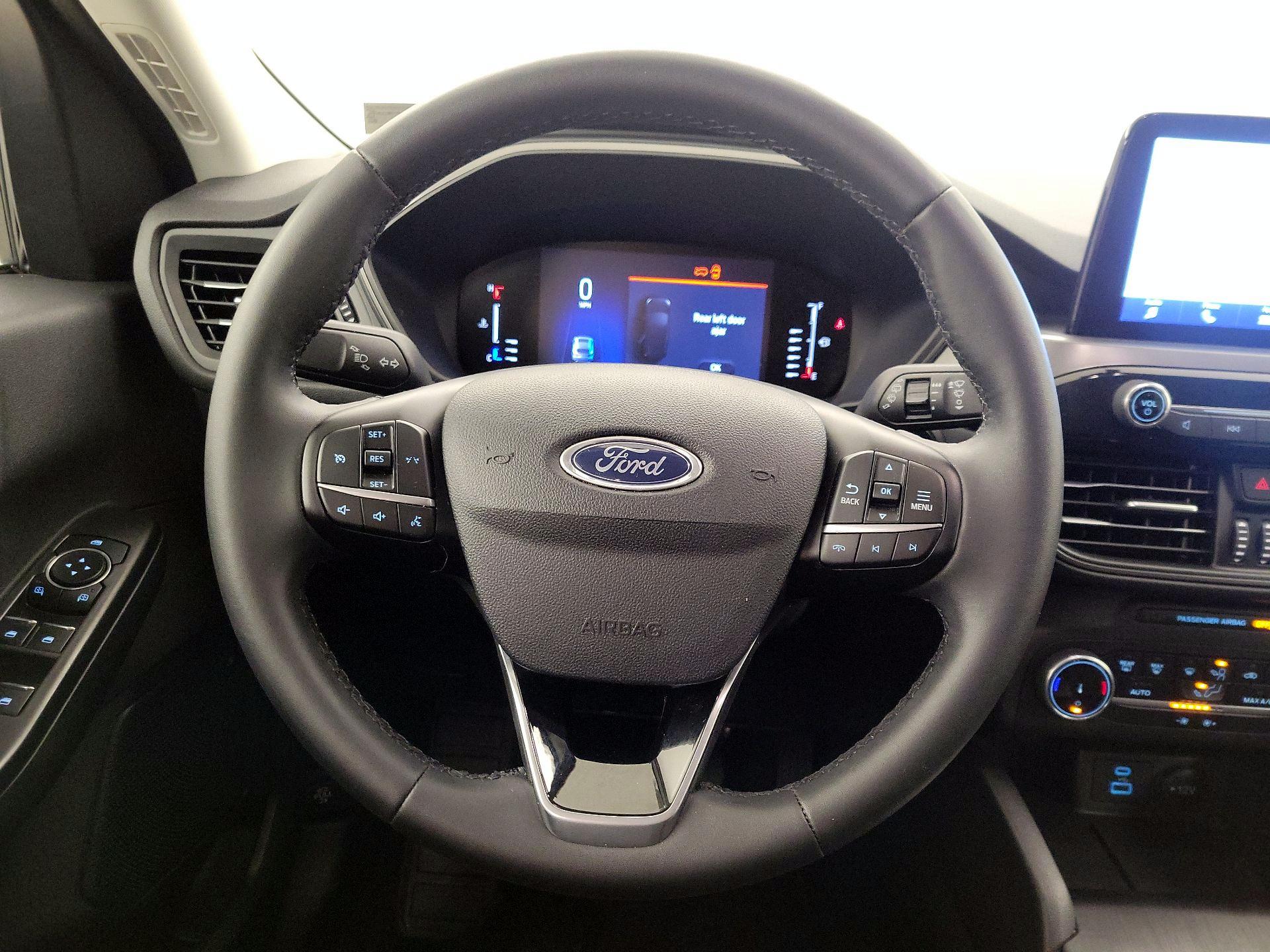 Thumbnail: 2023 Ford Escape - 10