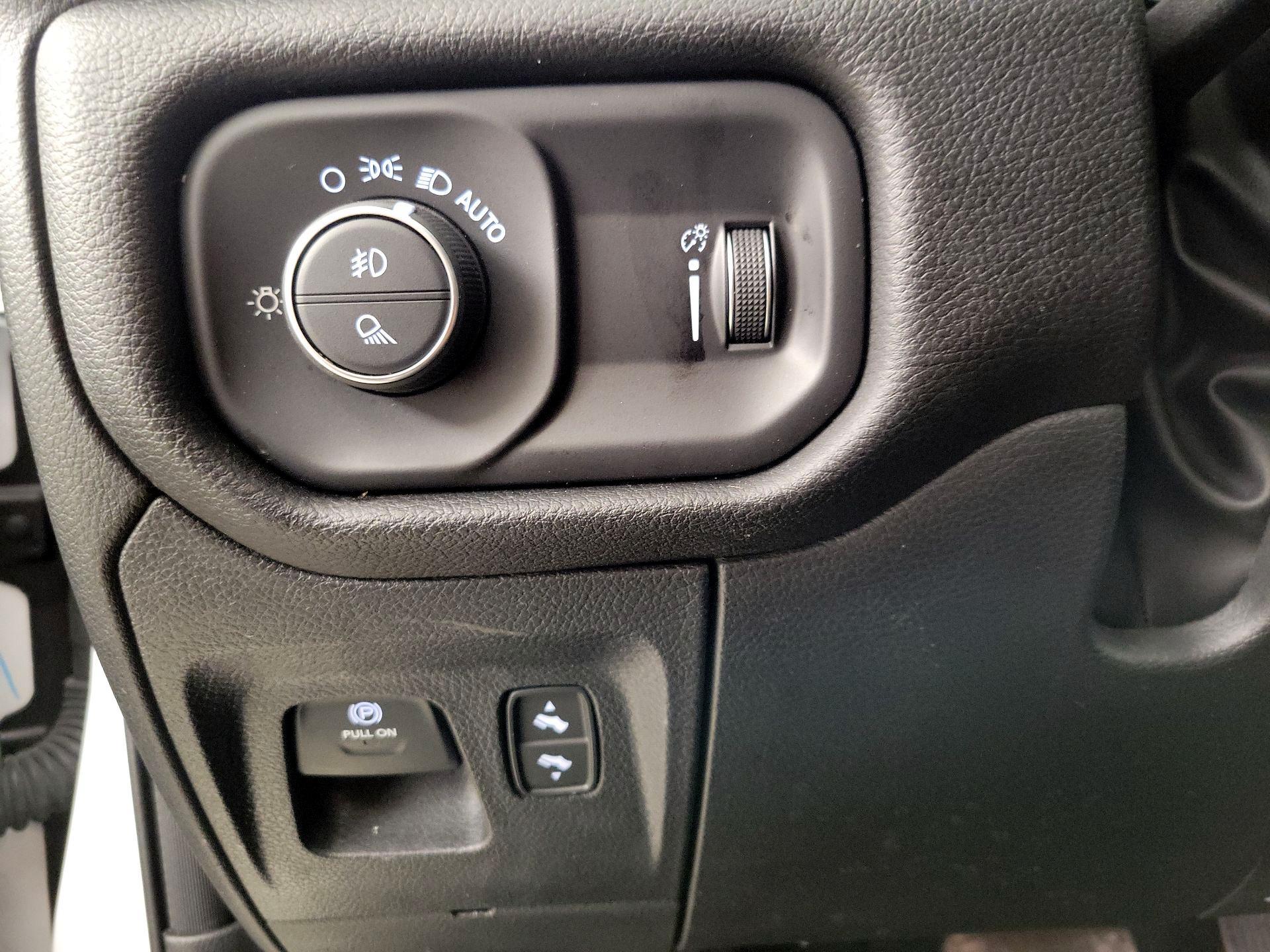 Thumbnail: 2025 RAM 1500 - 13