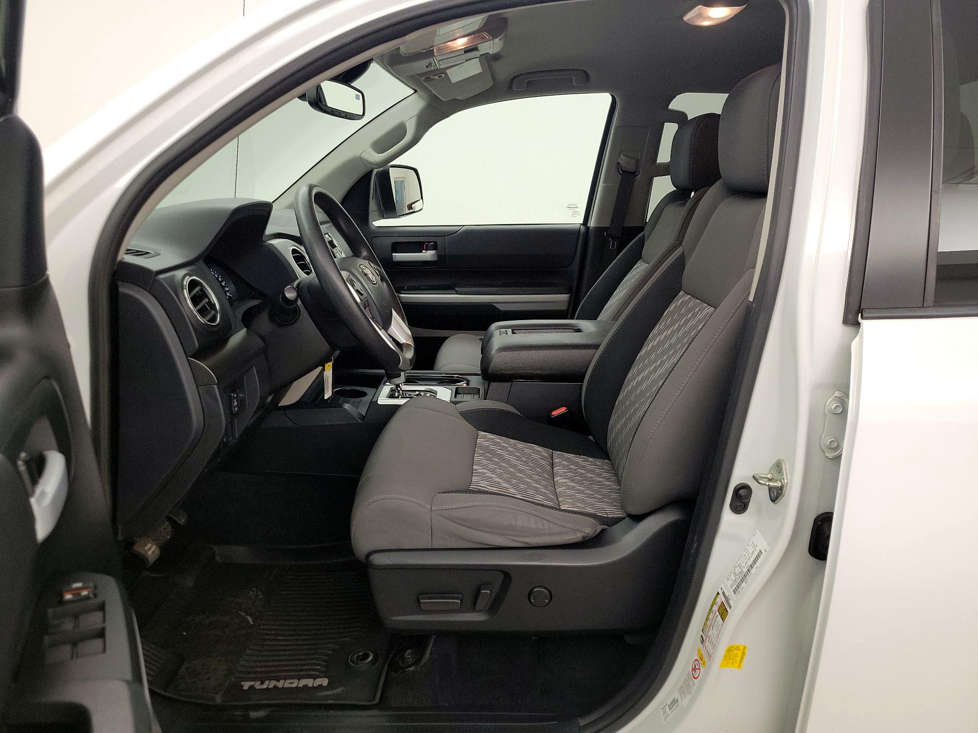 Thumbnail: 2019 Toyota Tundra - 11