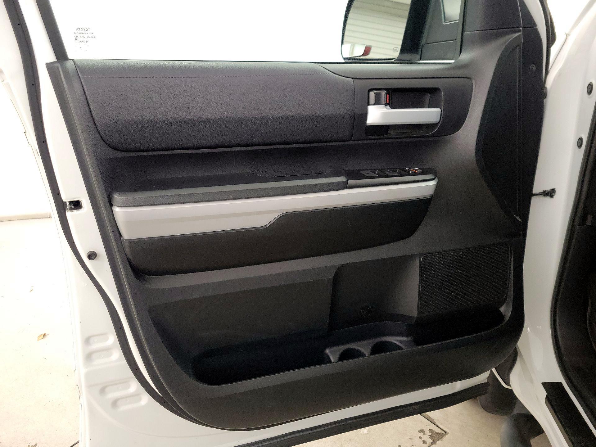 Thumbnail: 2019 Toyota Tundra - 12