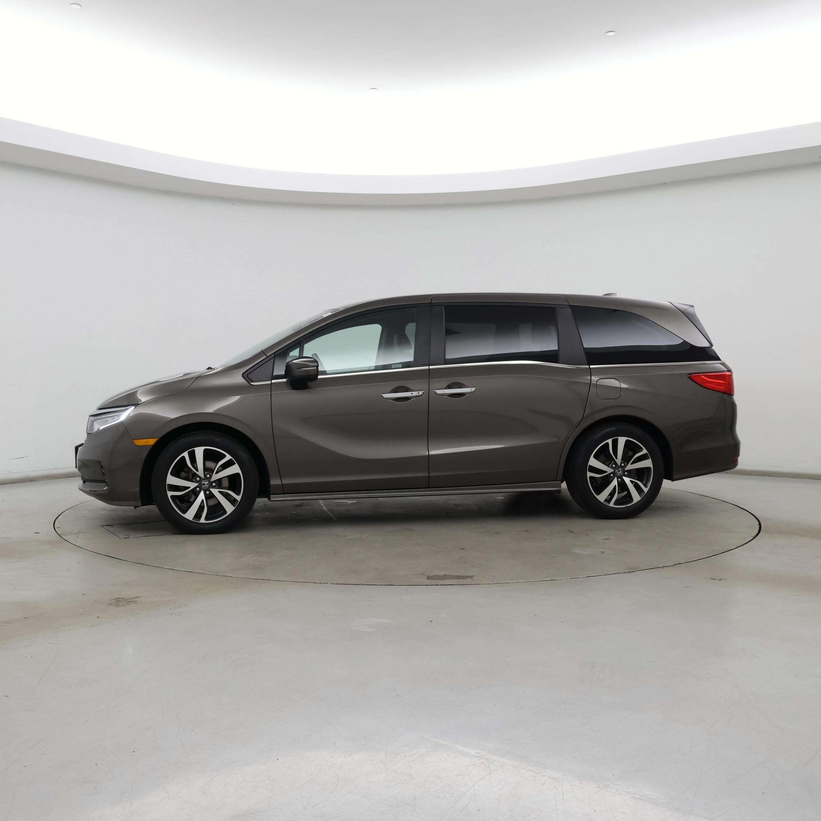 Thumbnail: 2022 Honda Odyssey - 3