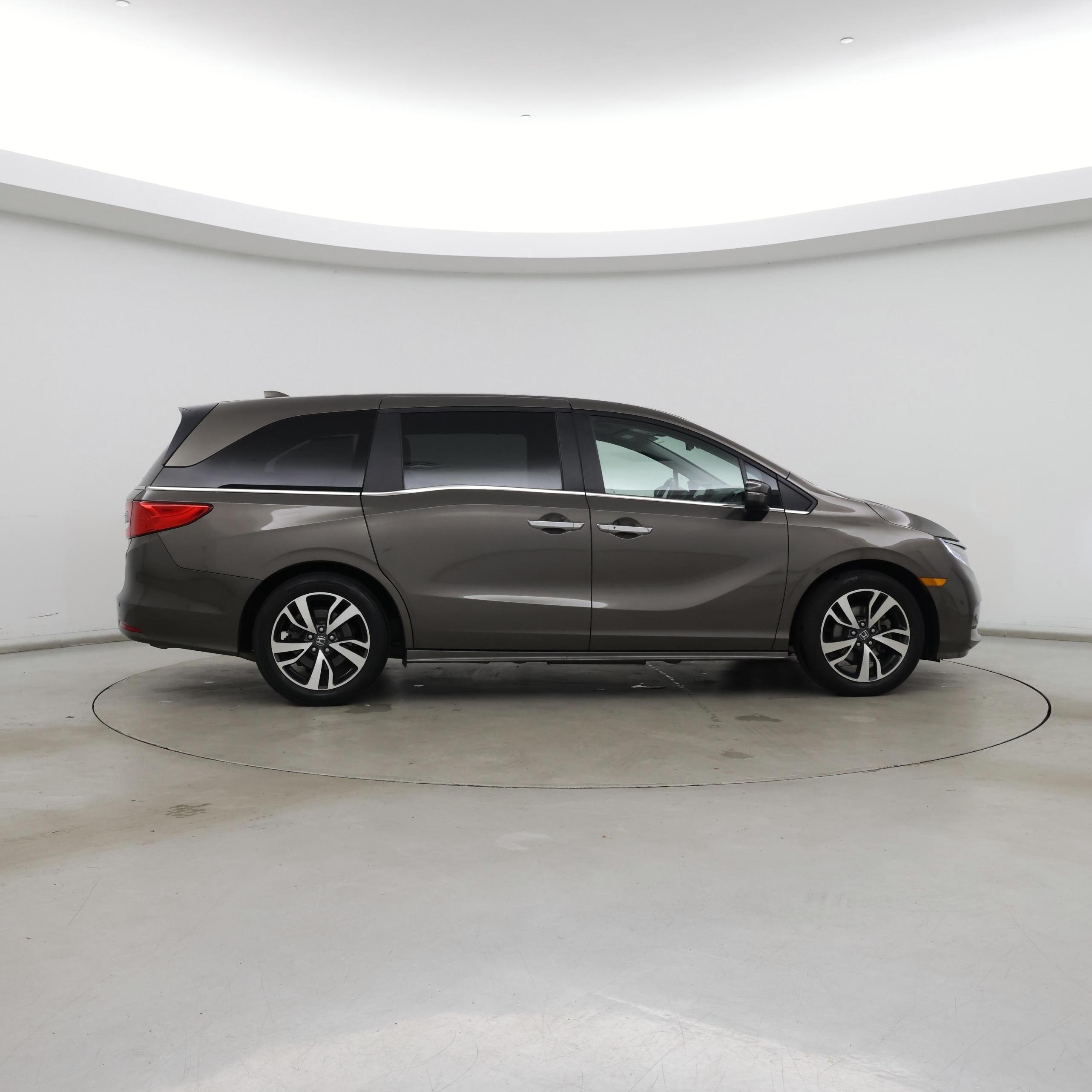 Thumbnail: 2022 Honda Odyssey - 7