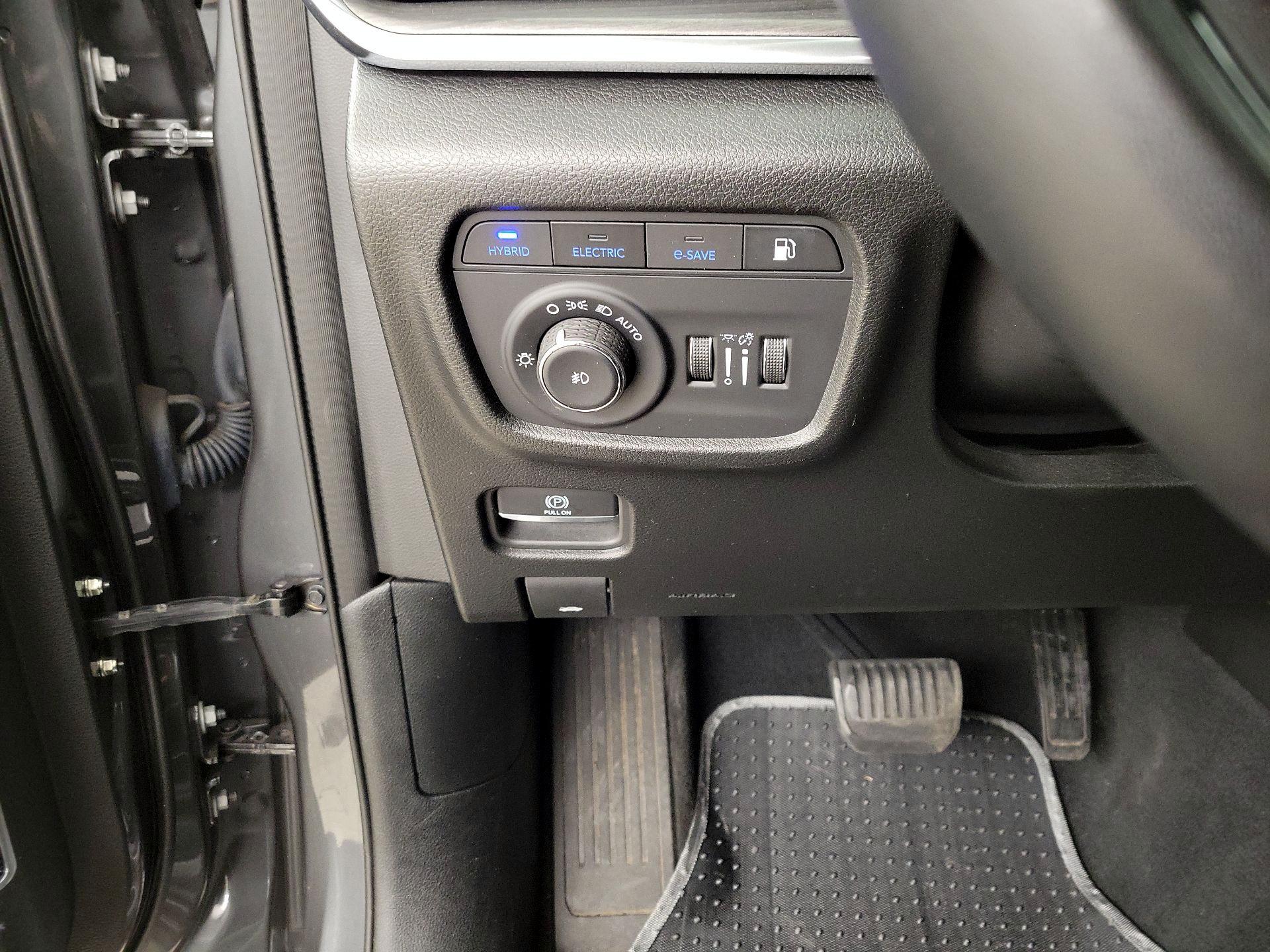 Thumbnail: 2022 Jeep Grand Cherokee - 13