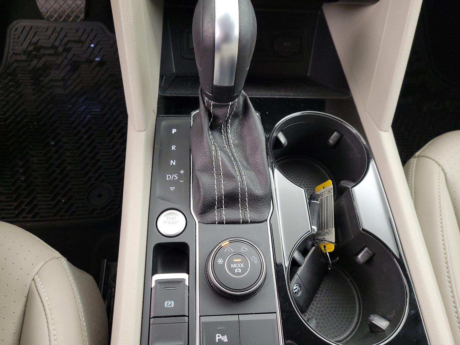 Thumbnail: 2022 Volkswagen Atlas - 17