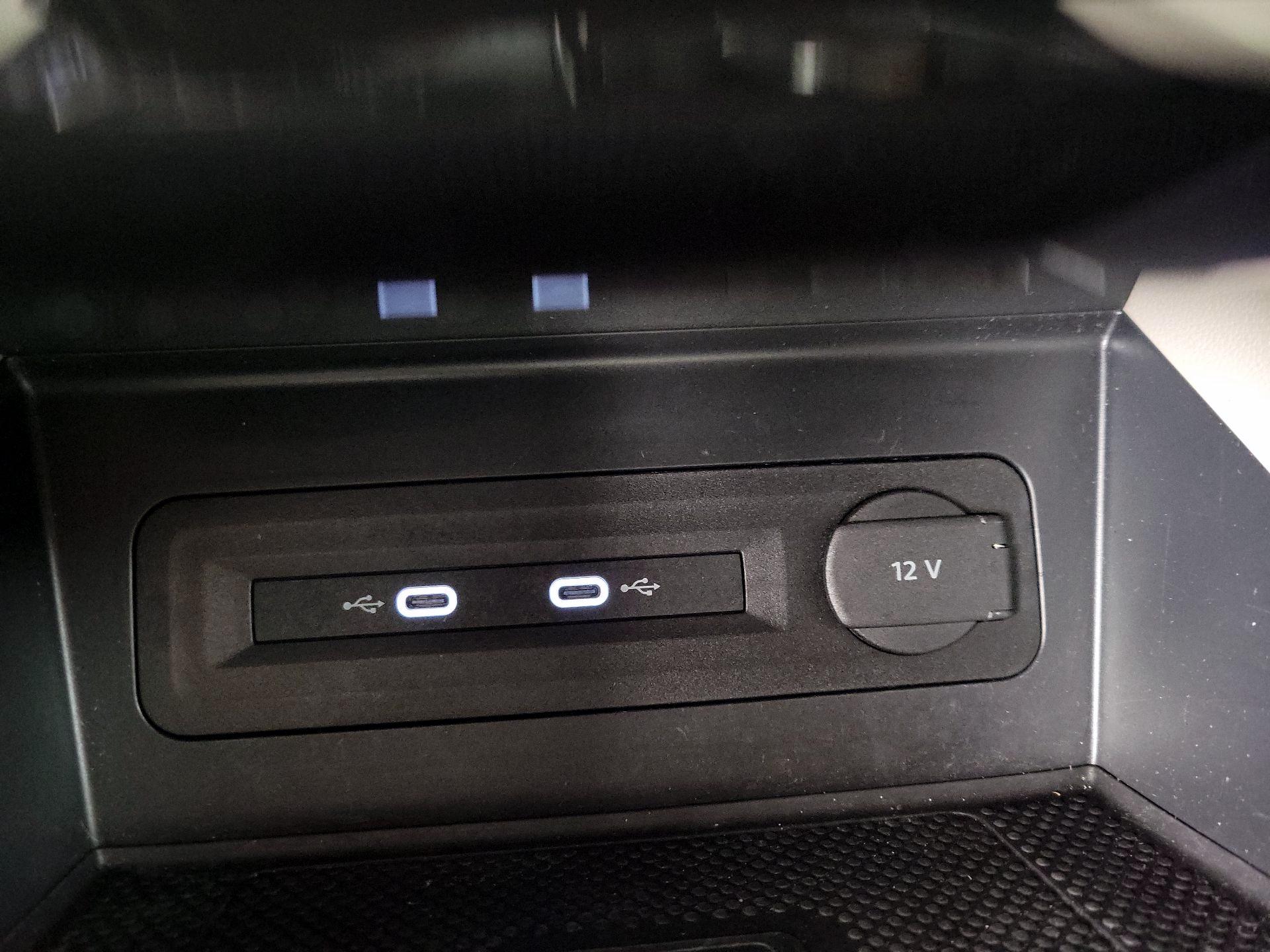 Thumbnail: 2022 Volkswagen Atlas - 18