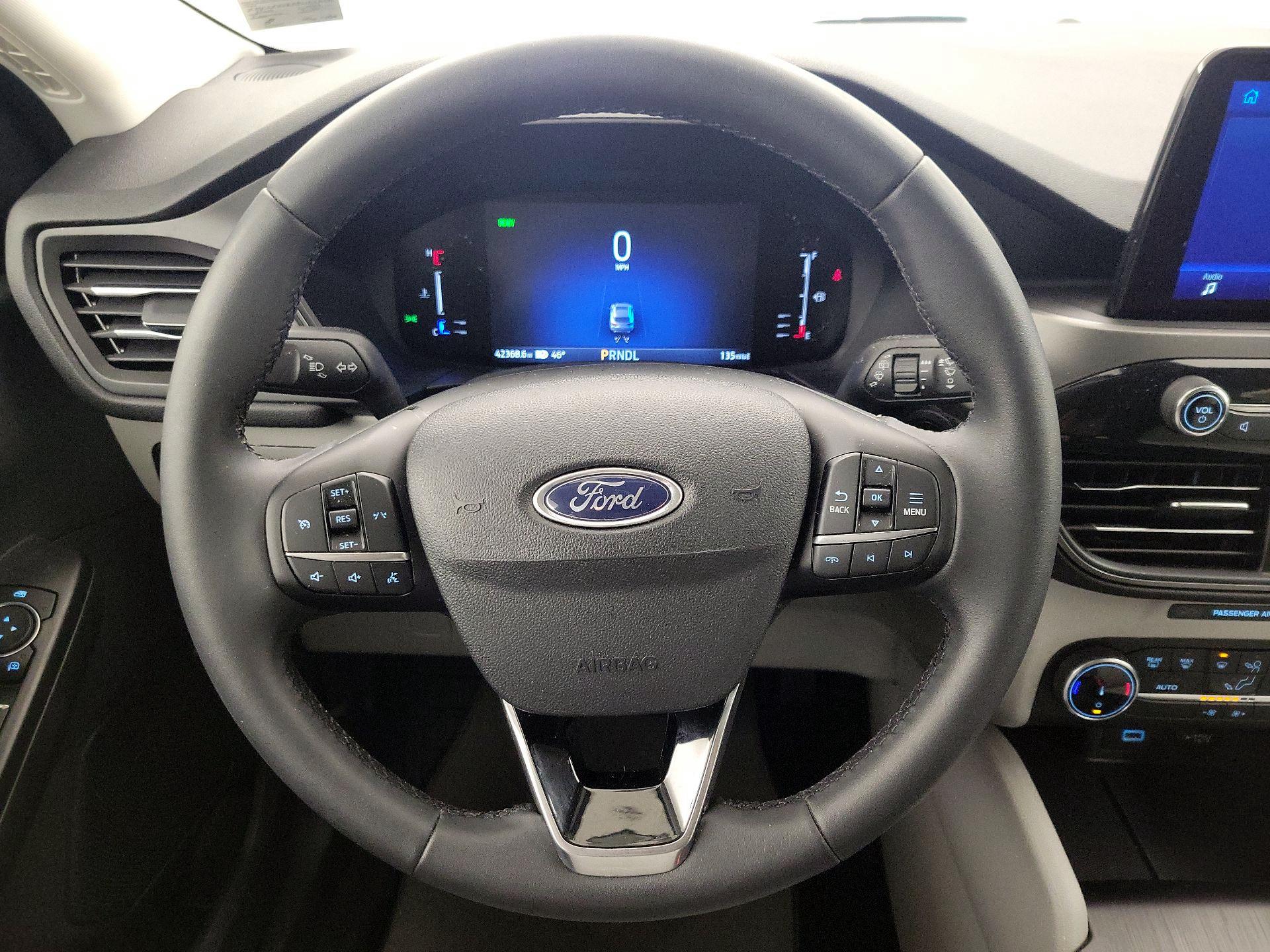 Thumbnail: 2023 Ford Escape - 10