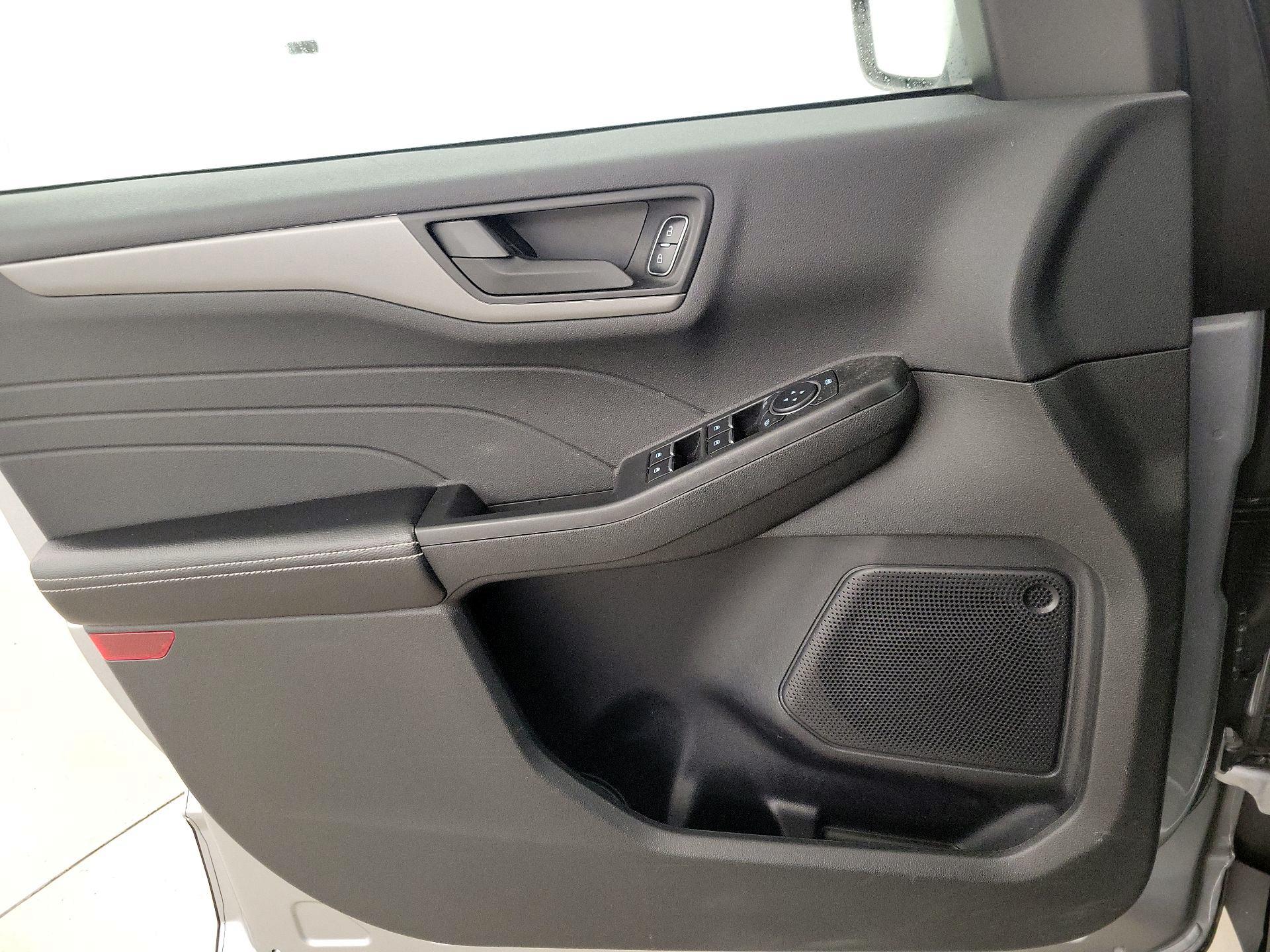 Thumbnail: 2023 Ford Escape - 12