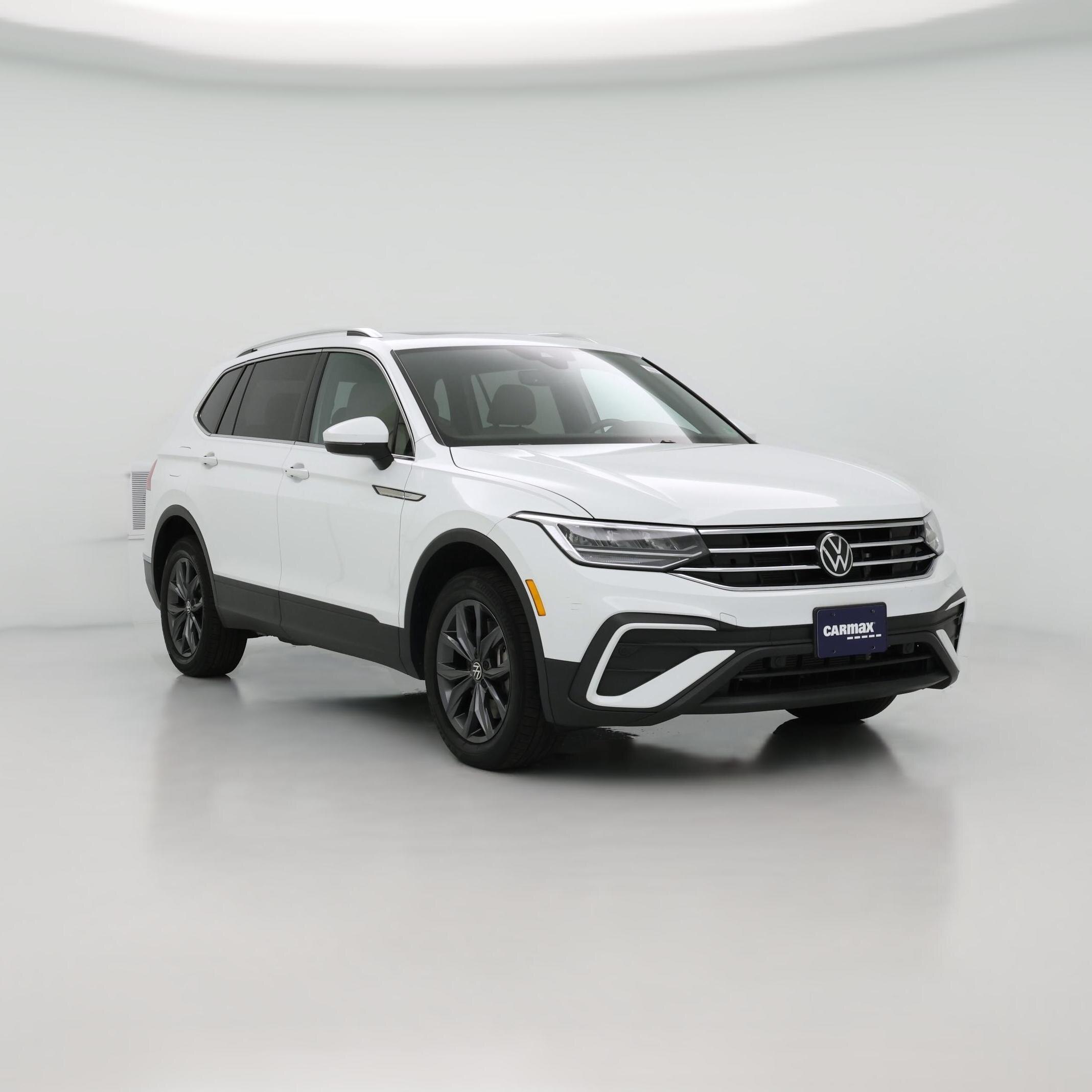 Thumbnail: 2022 Volkswagen Tiguan - 1