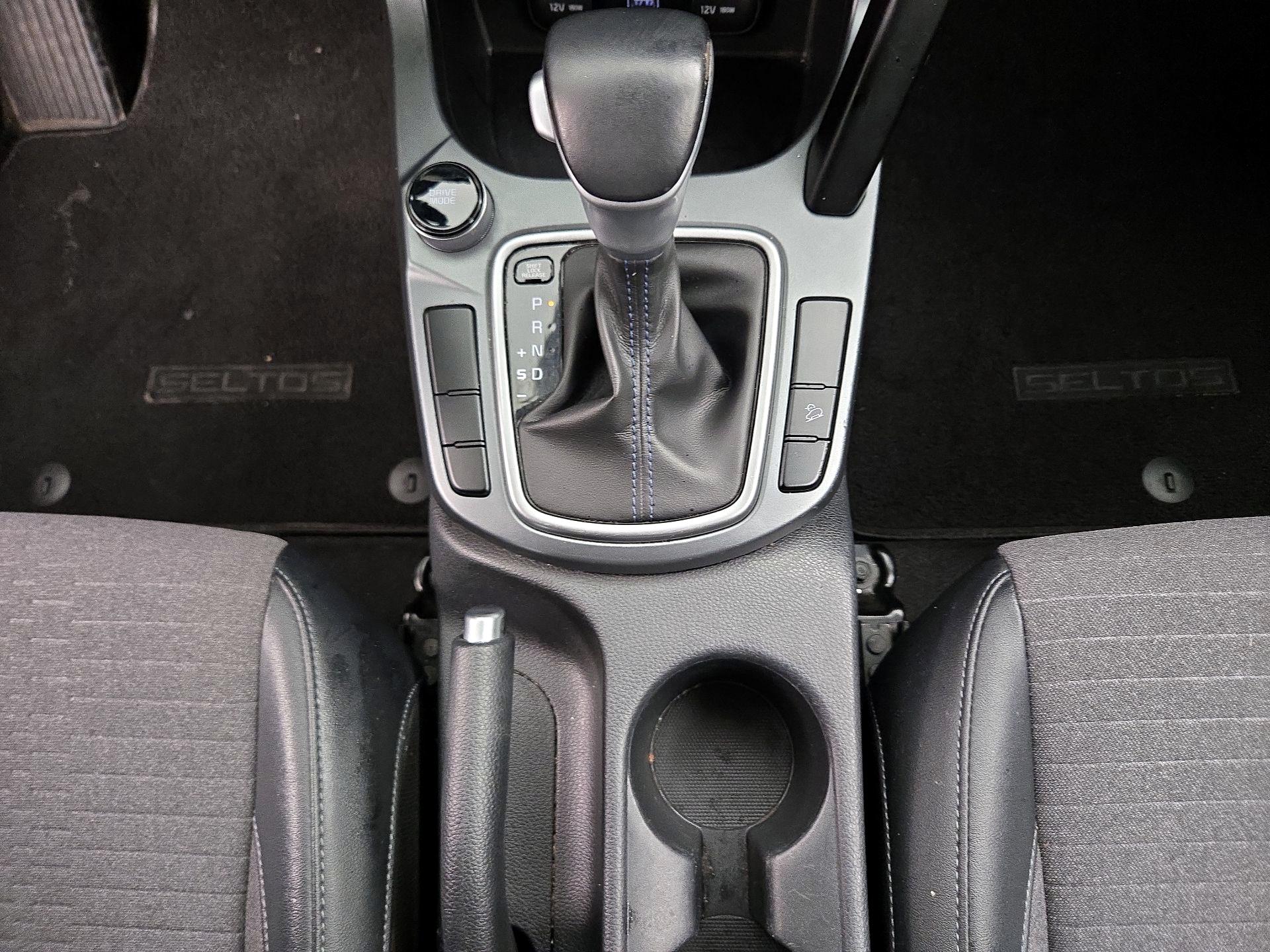 Thumbnail: 2021 Kia Seltos - 17