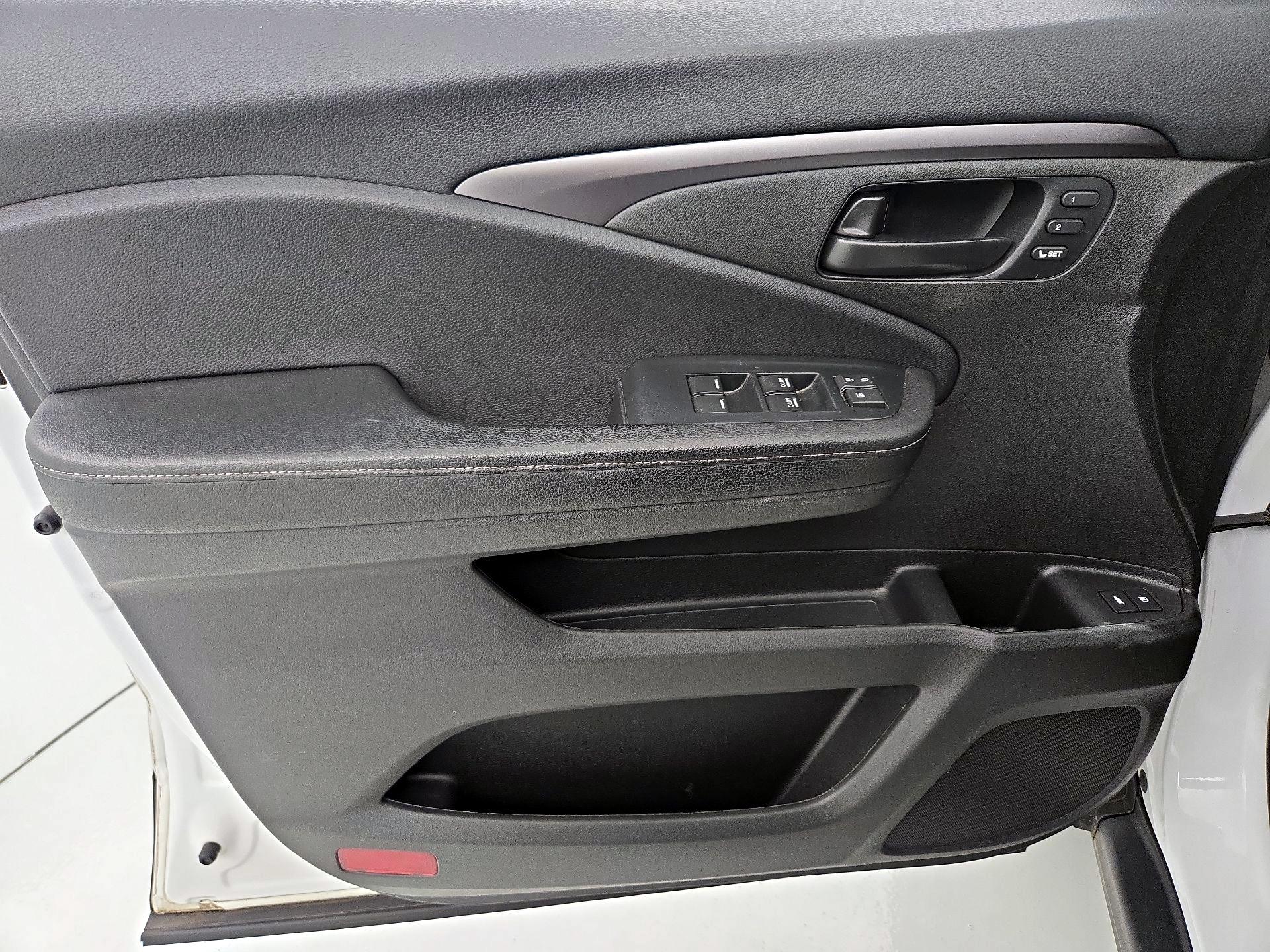 Thumbnail: 2022 Honda Passport - 12