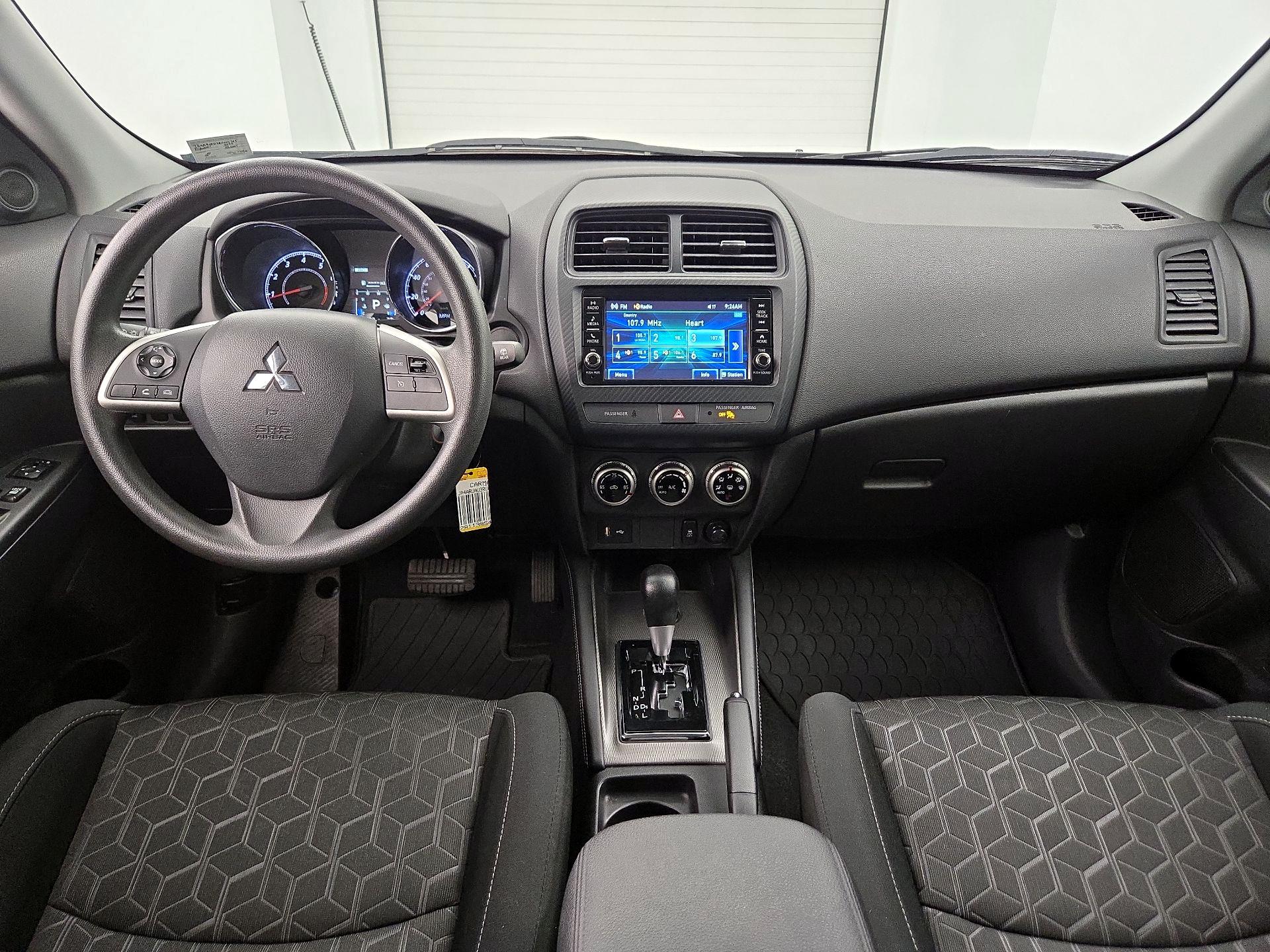 Thumbnail: 2024 Mitsubishi Outlander Sport - 9