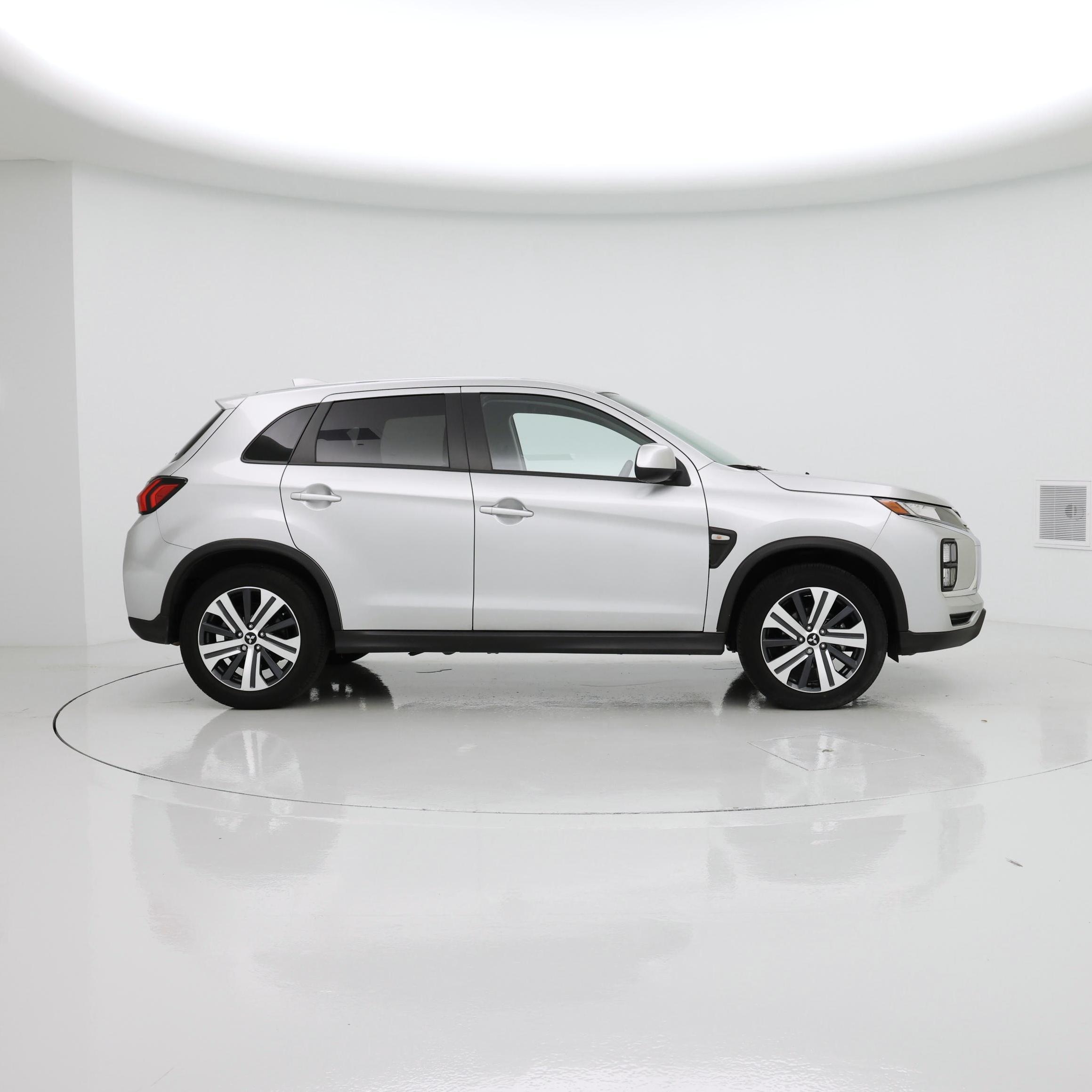 Thumbnail: 2024 Mitsubishi Outlander Sport - 7