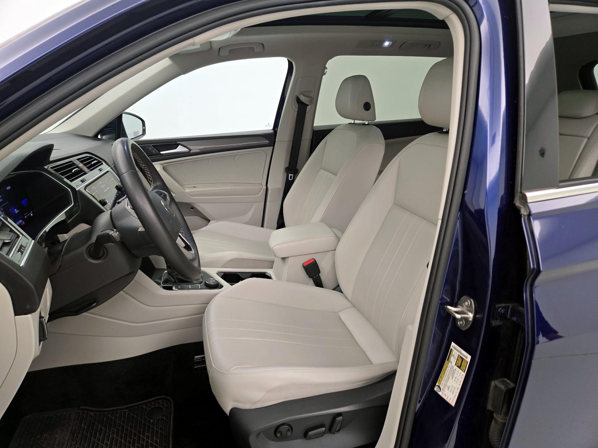 Thumbnail: 2022 Volkswagen Tiguan - 11