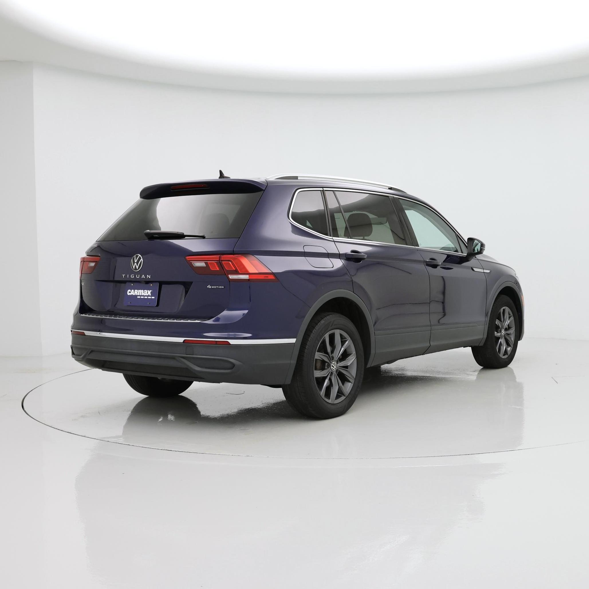 Thumbnail: 2022 Volkswagen Tiguan - 8