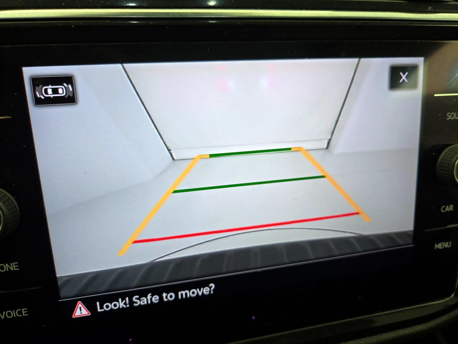 Thumbnail: 2022 Volkswagen Tiguan - 14