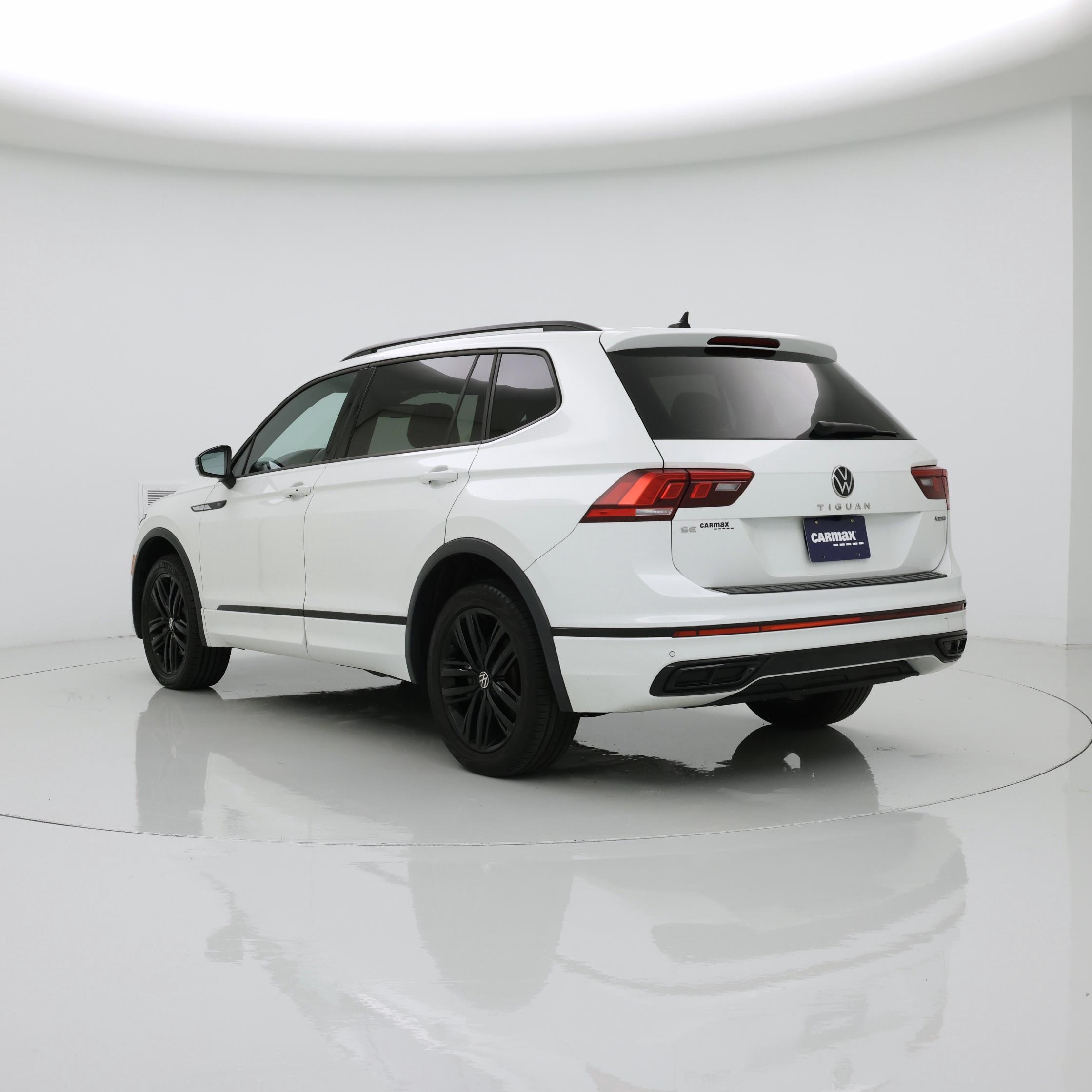 Thumbnail: 2022 Volkswagen Tiguan - 2