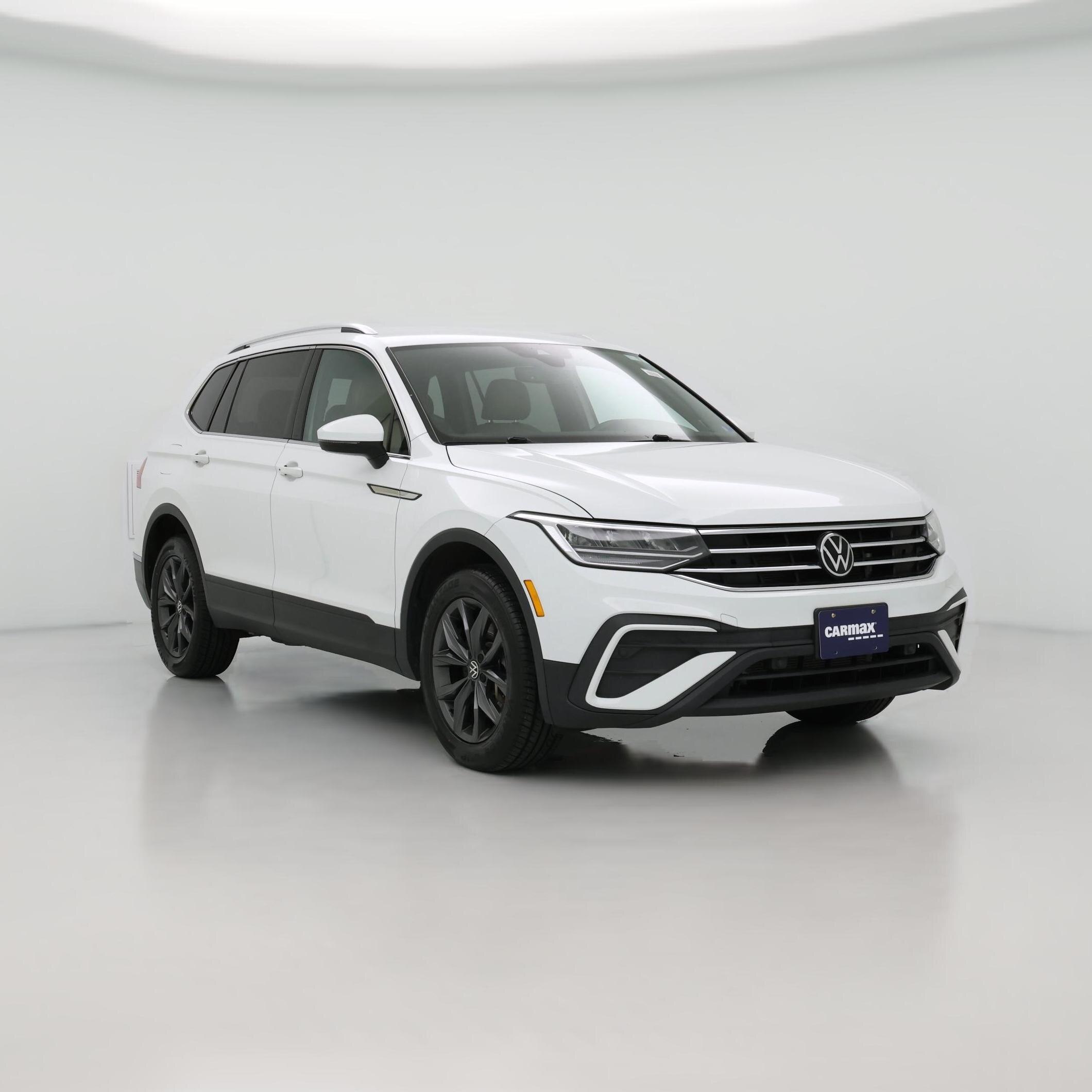 Thumbnail: 2022 Volkswagen Tiguan - 1