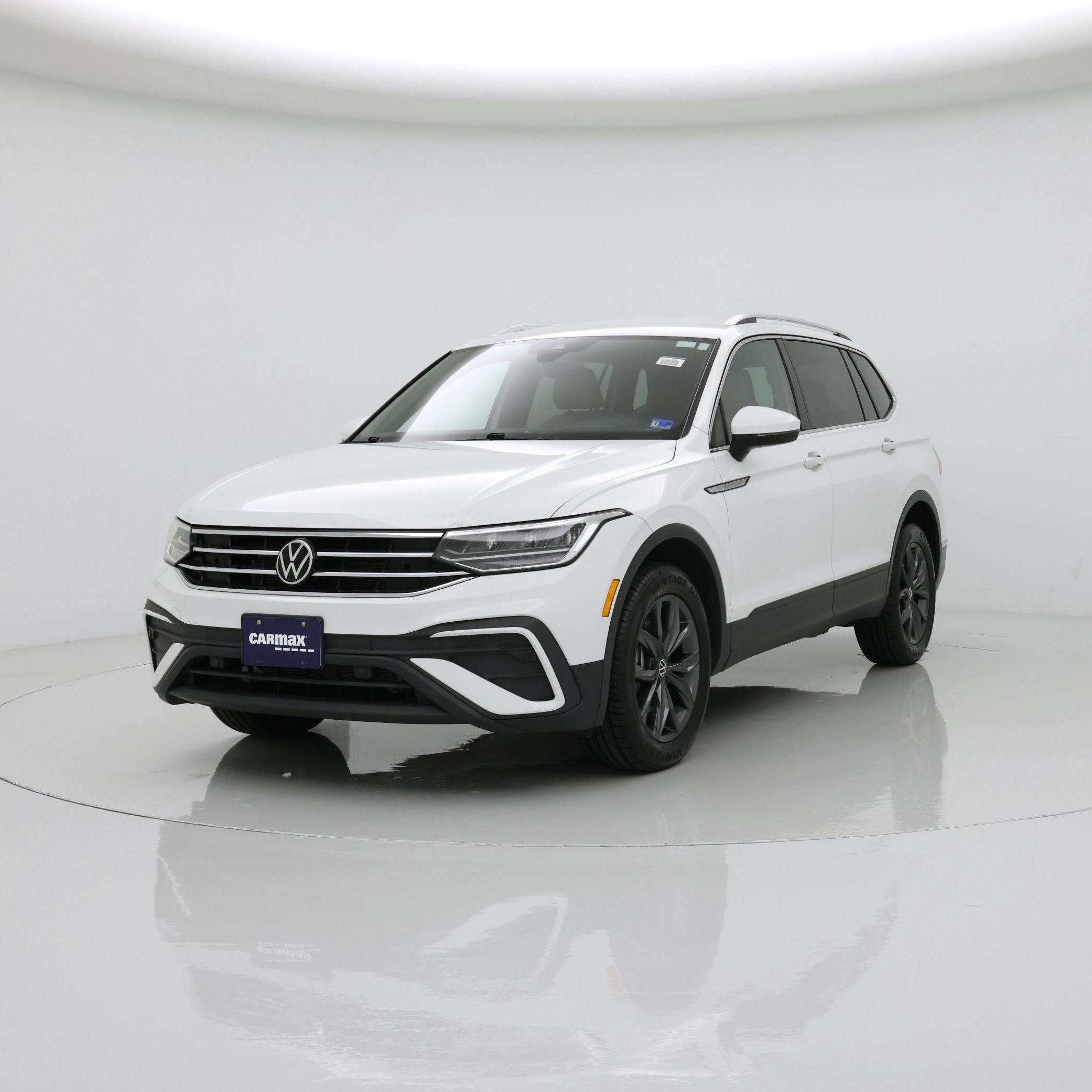 Thumbnail: 2022 Volkswagen Tiguan - 4