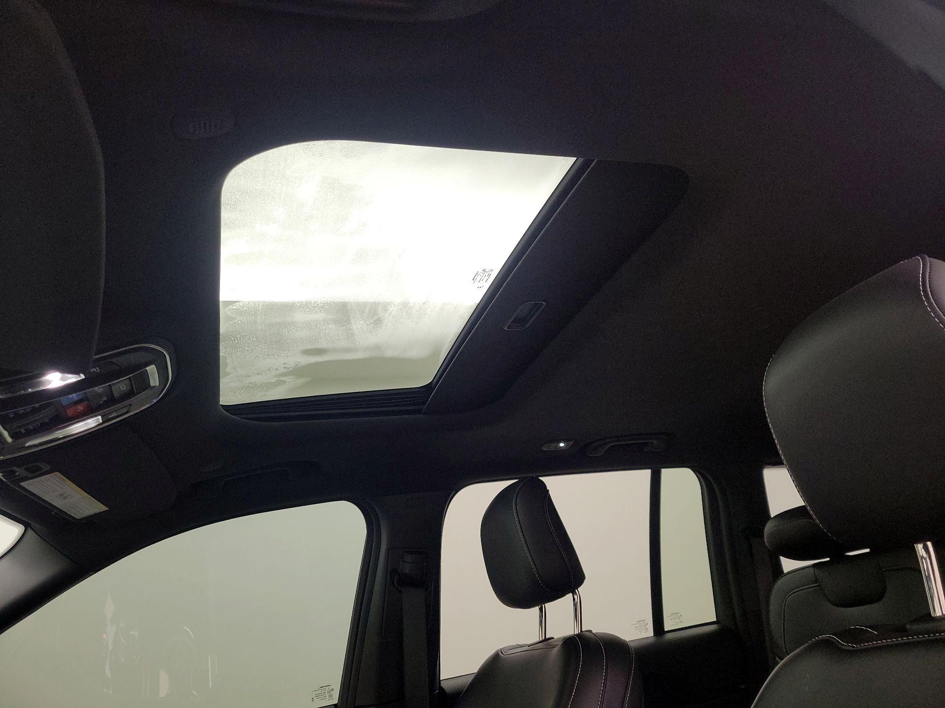 Thumbnail: 2023 Jeep Grand Cherokee - 19