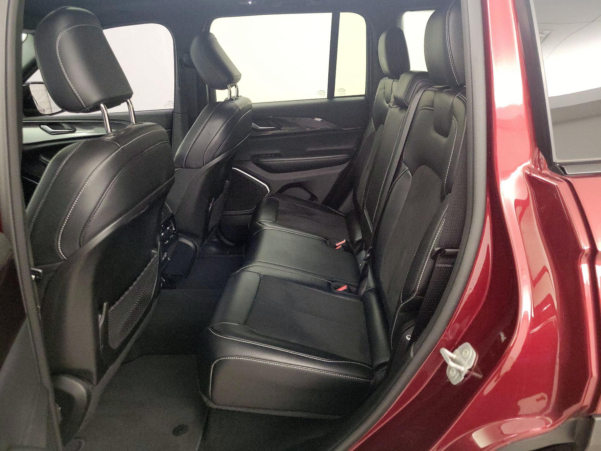 Thumbnail: 2023 Jeep Grand Cherokee - 20