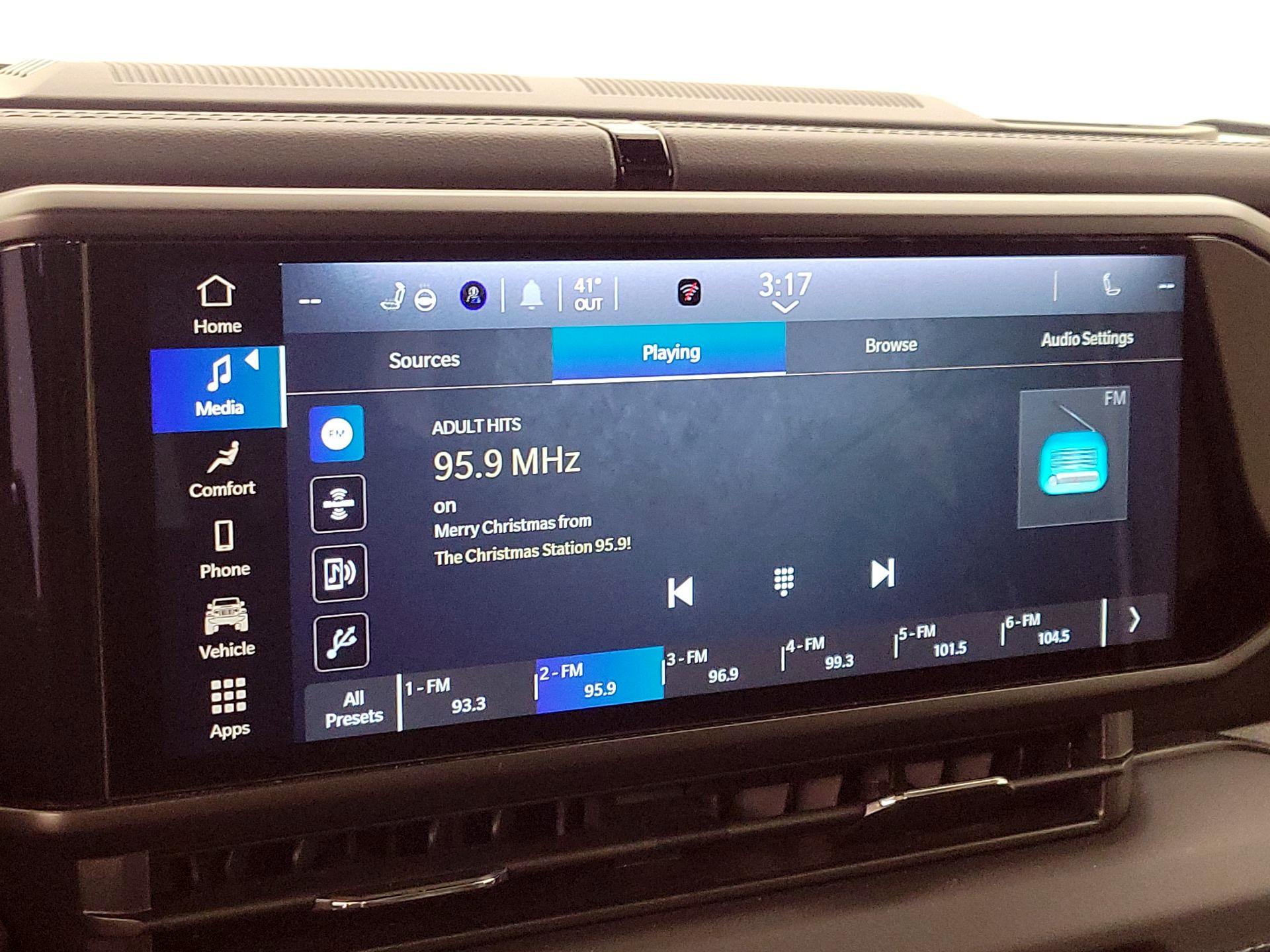 Thumbnail: 2024 Jeep Wrangler - 15