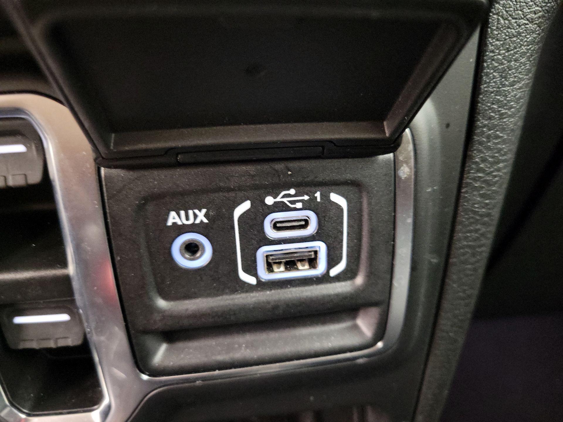 Thumbnail: 2024 Jeep Wrangler - 18