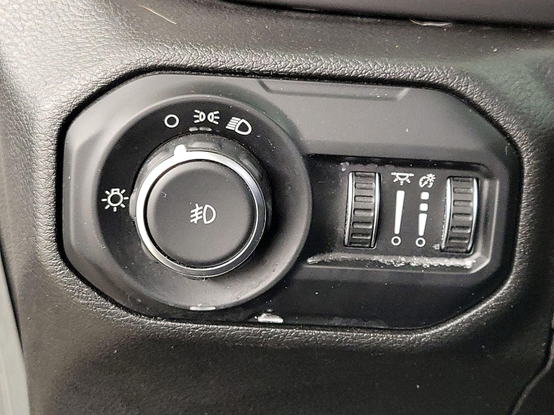 Thumbnail: 2021 Jeep Wrangler - 13