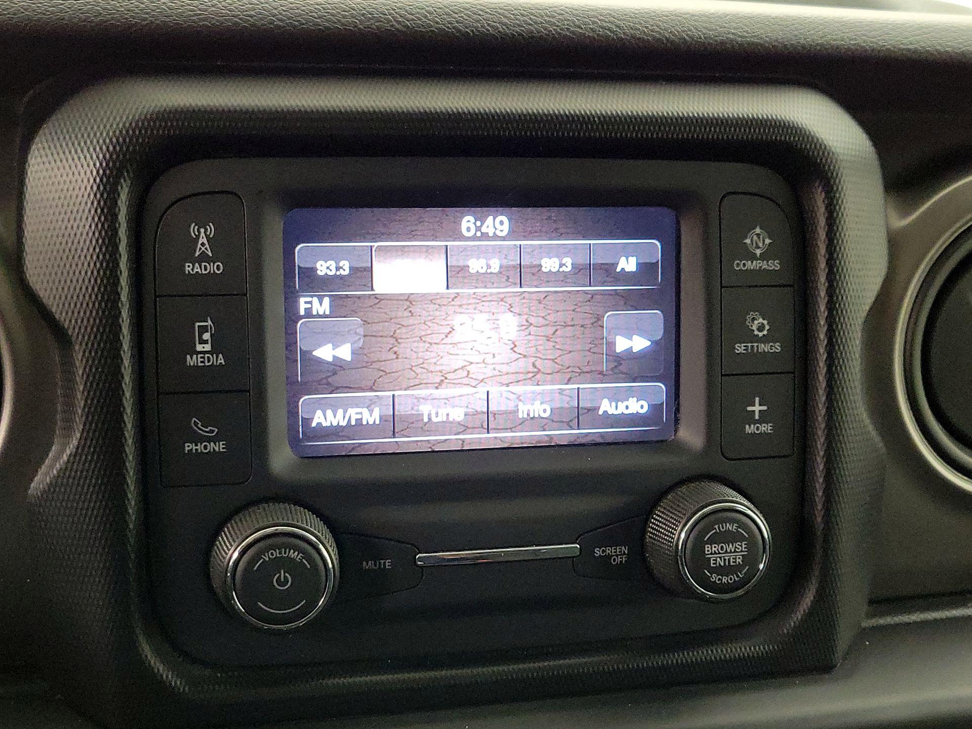 Thumbnail: 2021 Jeep Wrangler - 15