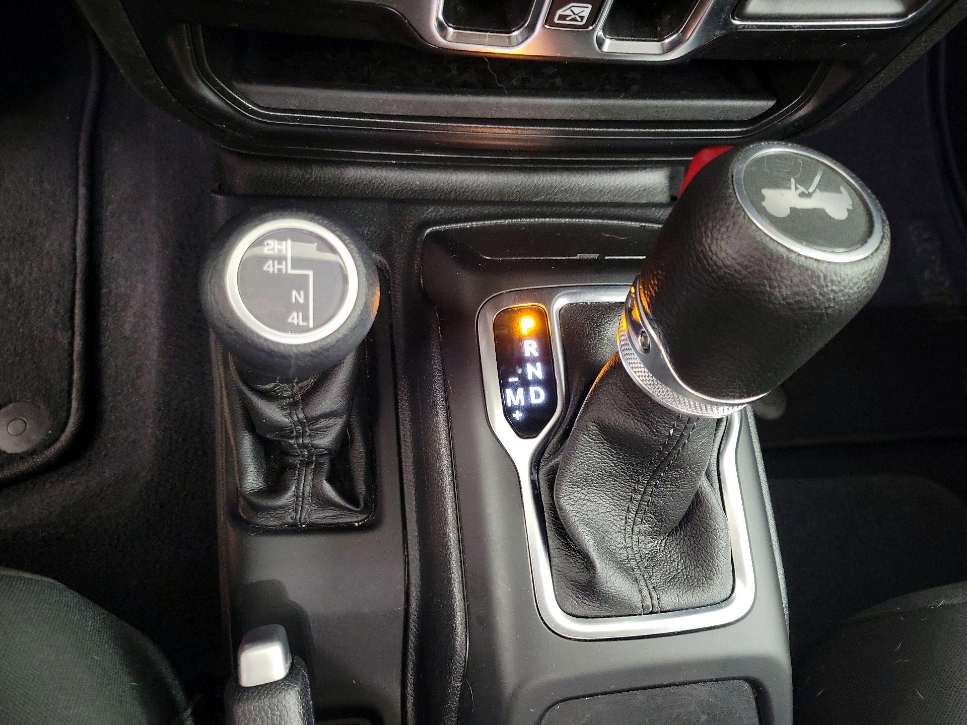 Thumbnail: 2022 Jeep Wrangler - 17