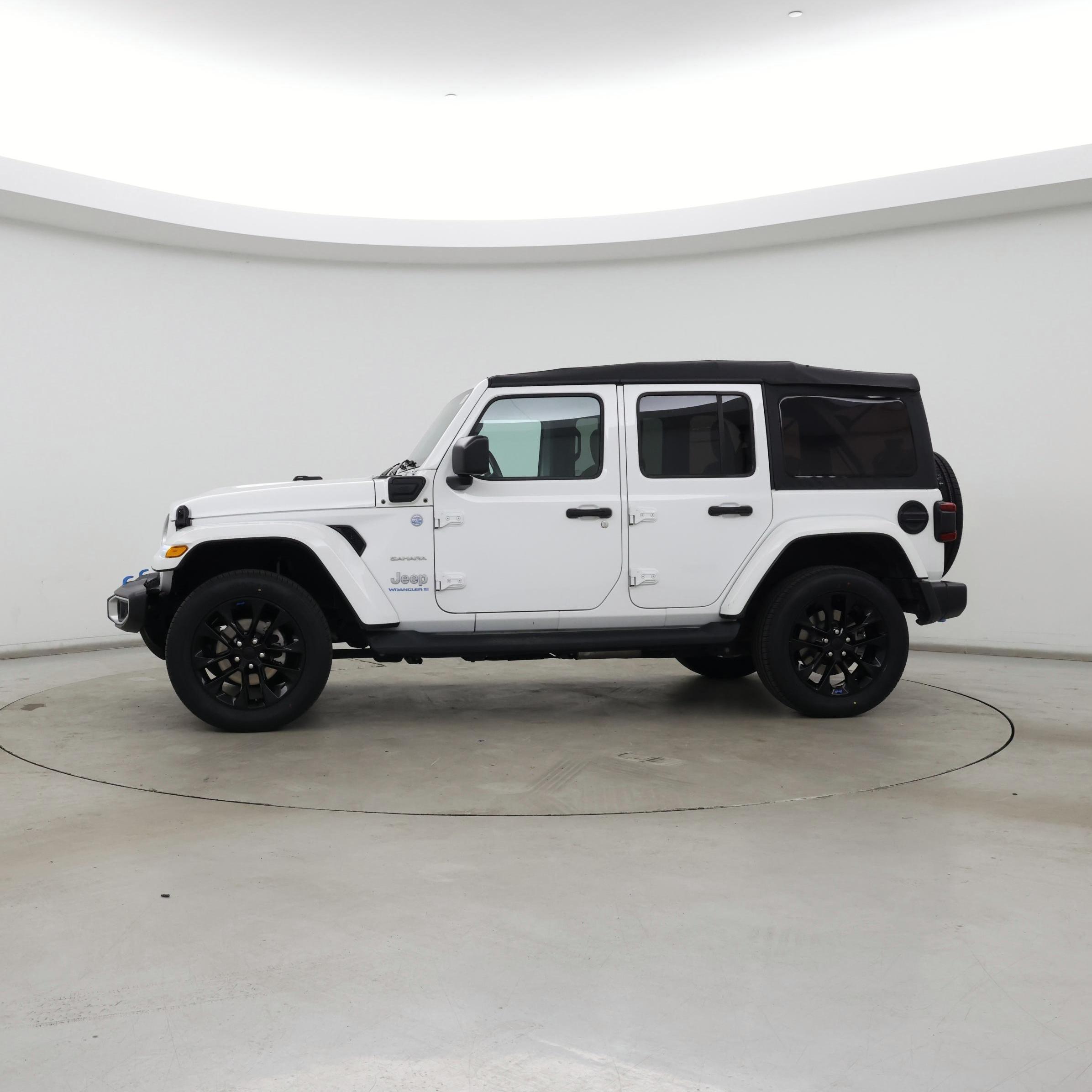 Thumbnail: 2023 Jeep Wrangler - 3