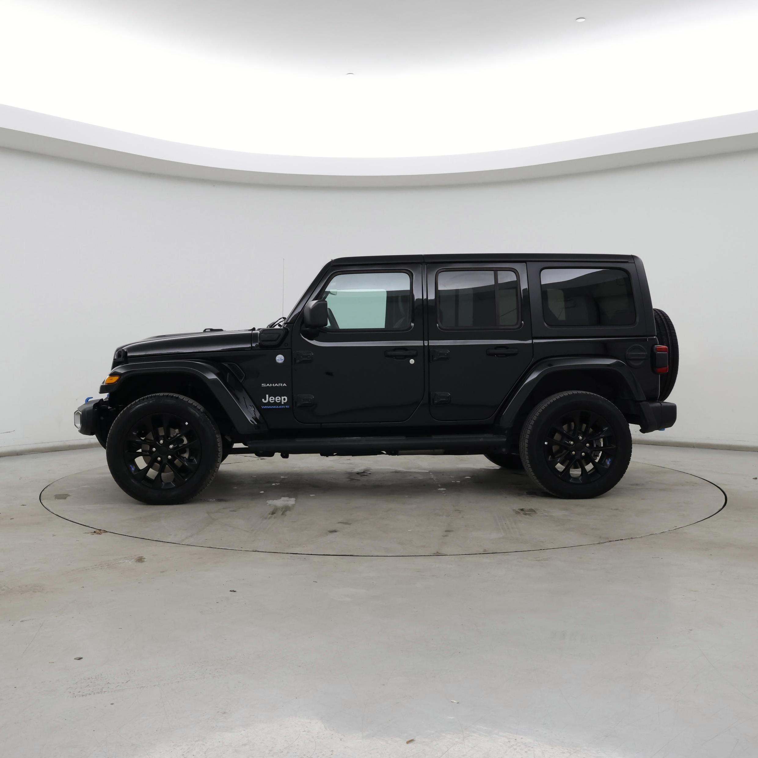 Thumbnail: 2023 Jeep Wrangler - 3