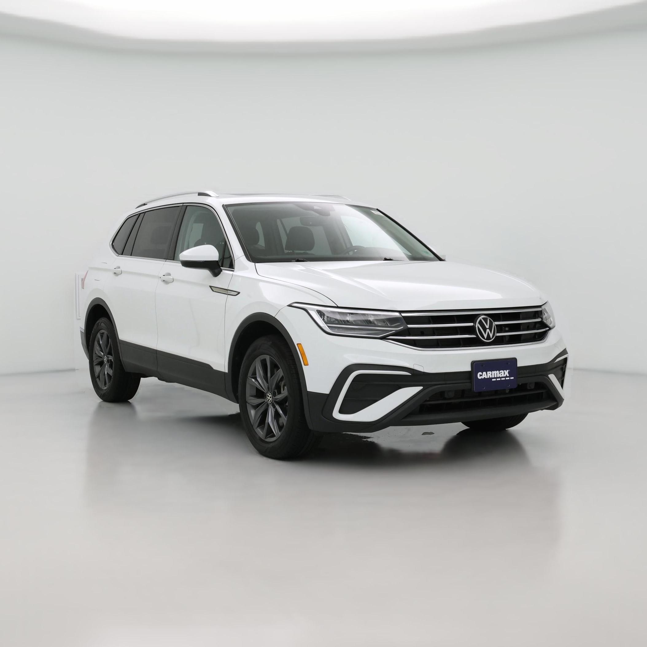 Thumbnail: 2022 Volkswagen Tiguan - 1