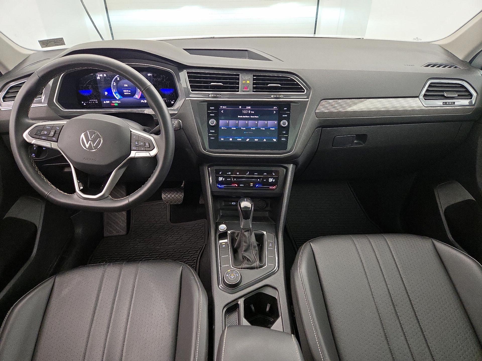 Thumbnail: 2022 Volkswagen Tiguan - 9