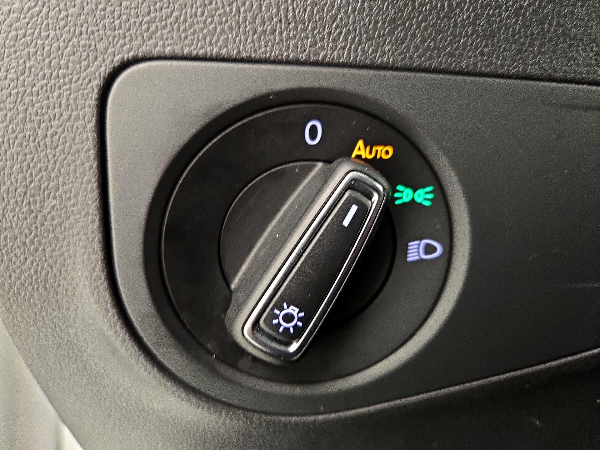 Thumbnail: 2022 Volkswagen Tiguan - 13