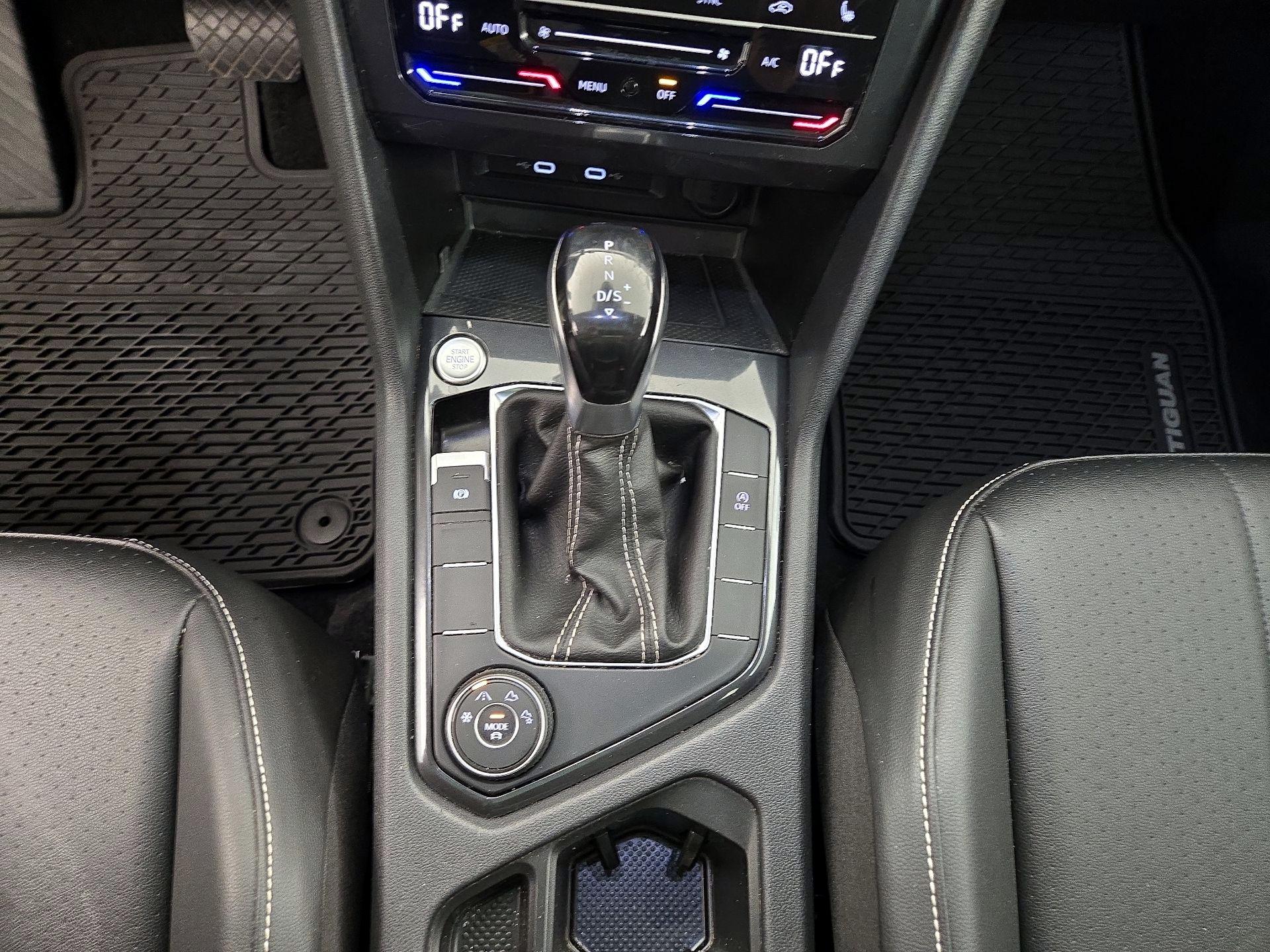 Thumbnail: 2022 Volkswagen Tiguan - 17