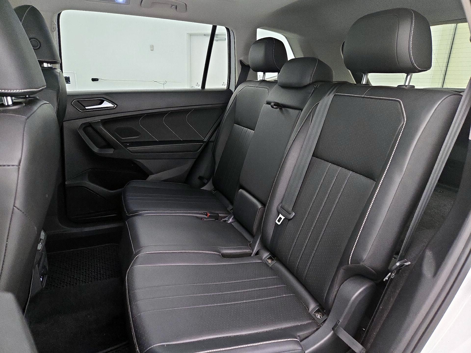 Thumbnail: 2022 Volkswagen Tiguan - 20