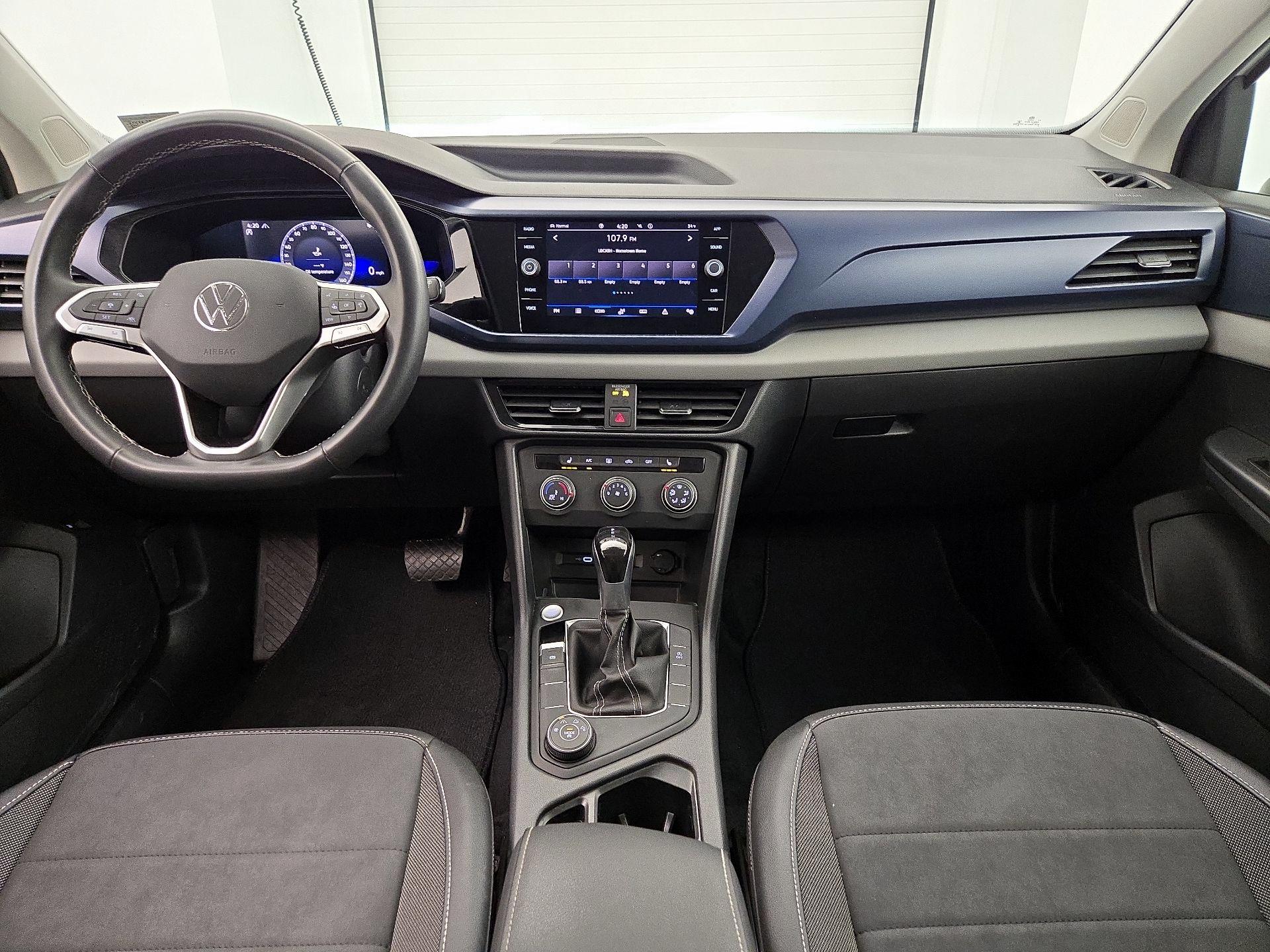 Thumbnail: 2022 Volkswagen Taos - 9