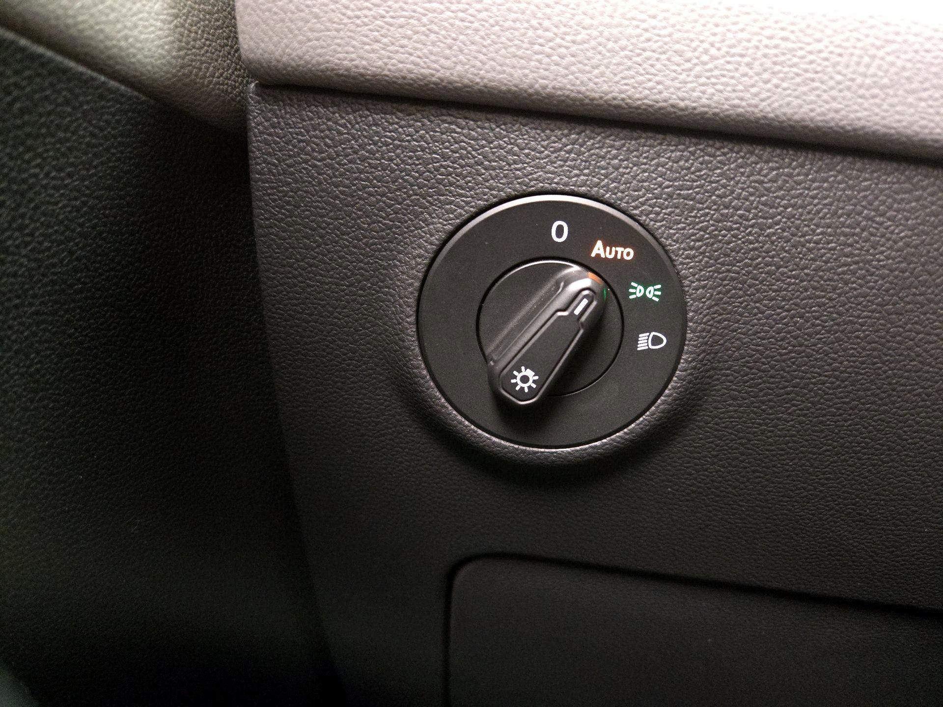 Thumbnail: 2022 Volkswagen Taos - 13