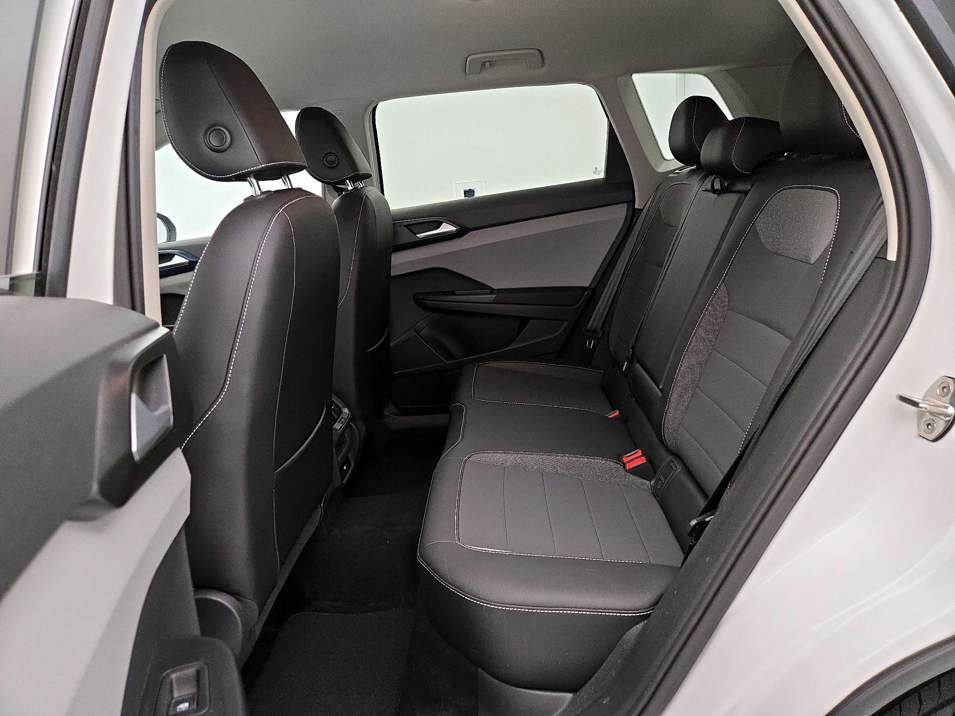 Thumbnail: 2022 Volkswagen Taos - 19