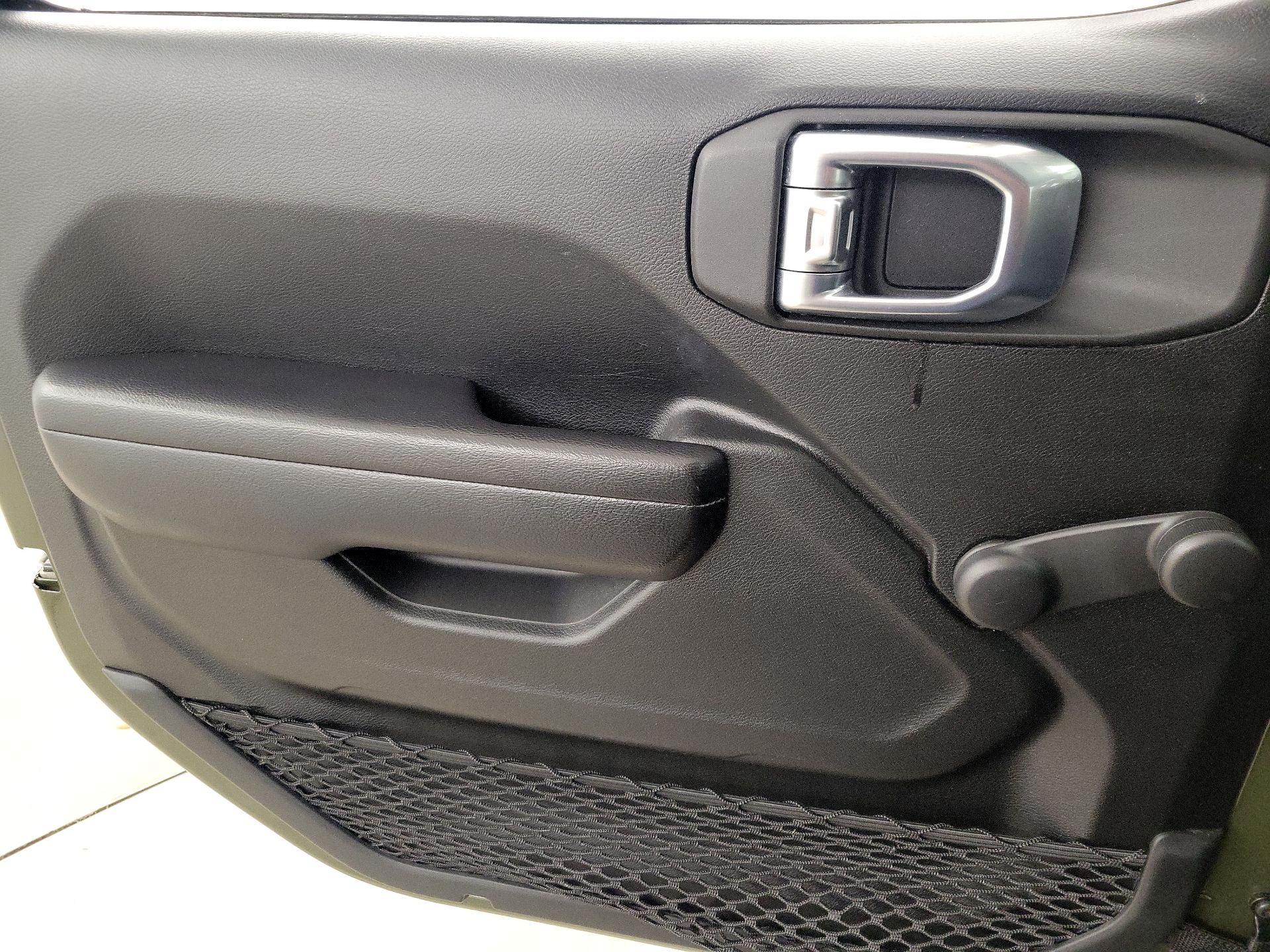 Thumbnail: 2021 Jeep Wrangler - 12