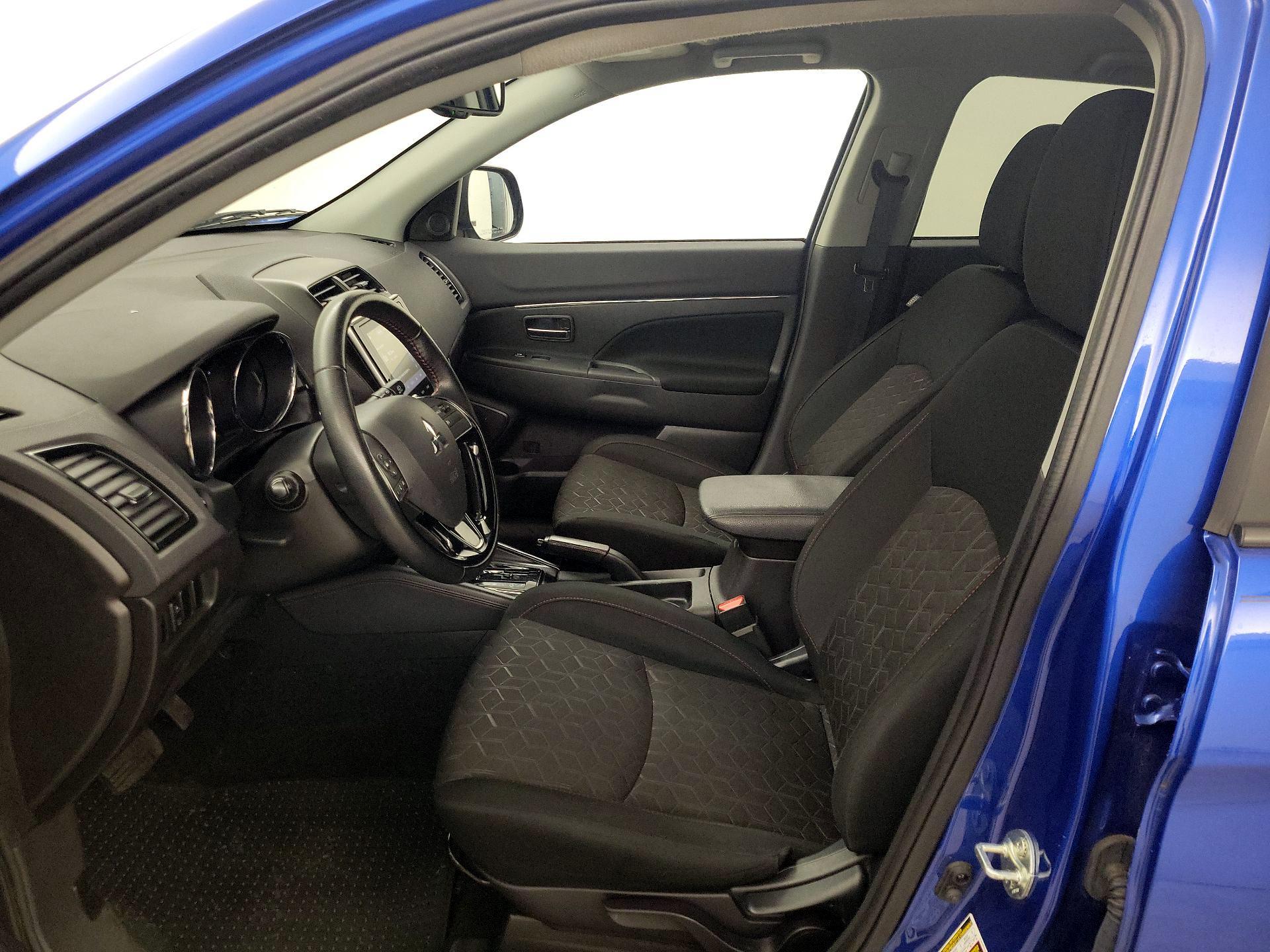 Thumbnail: 2023 Mitsubishi Outlander Sport - 11