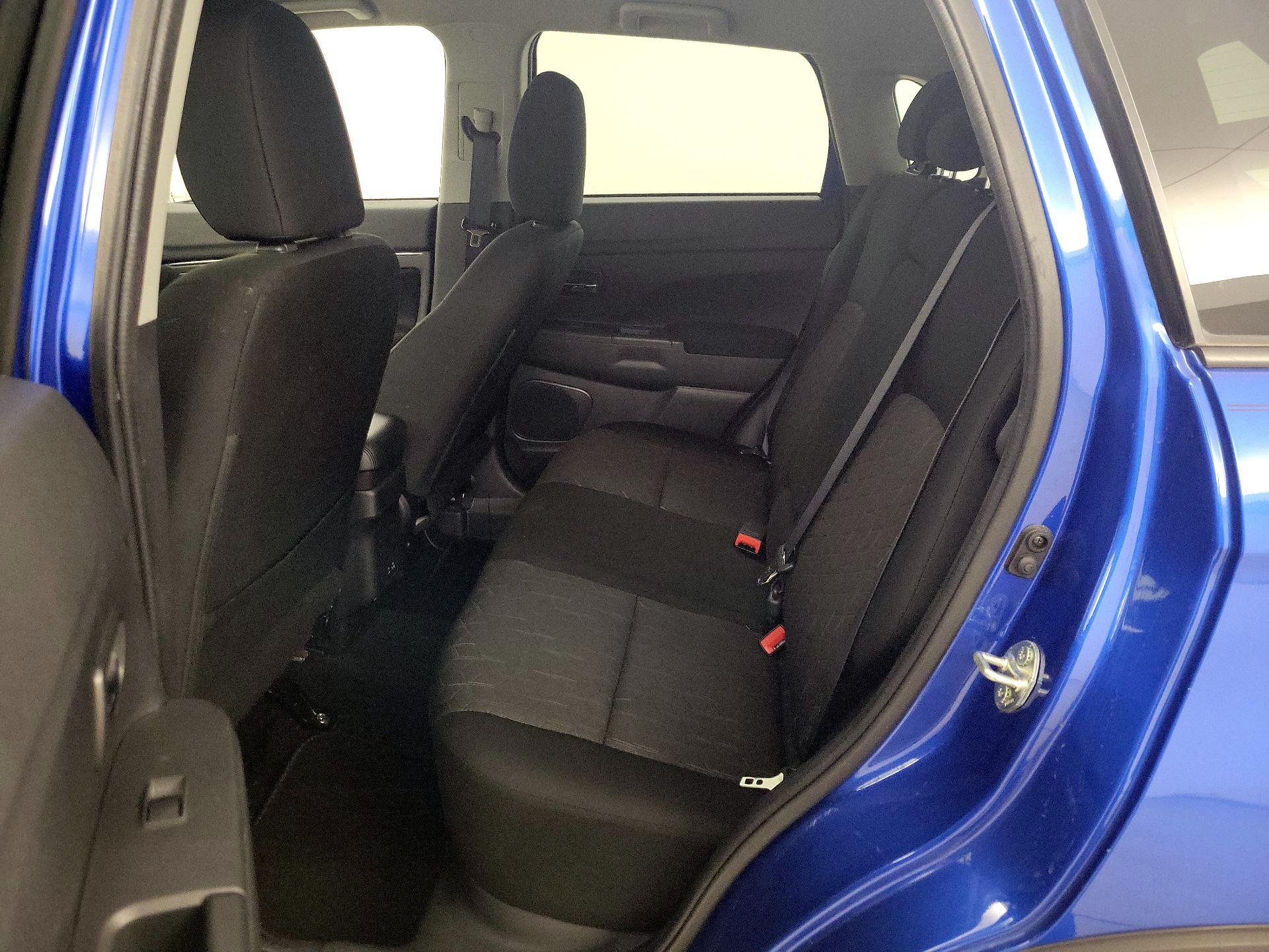 Thumbnail: 2023 Mitsubishi Outlander Sport - 19