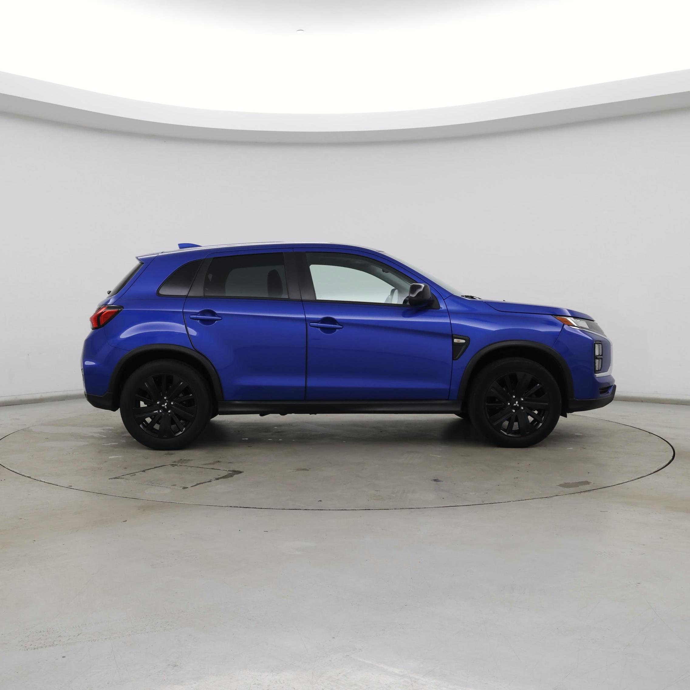 Thumbnail: 2023 Mitsubishi Outlander Sport - 7