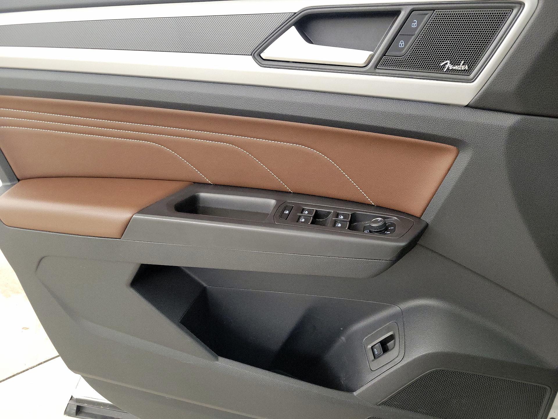 Thumbnail: 2022 Volkswagen Atlas - 12