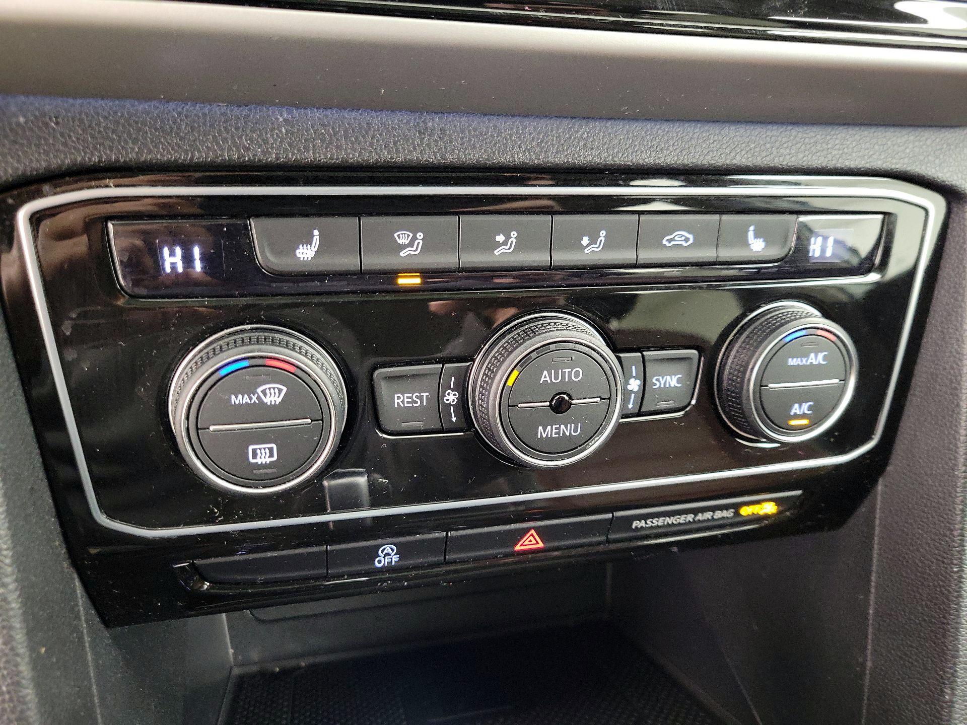 Thumbnail: 2022 Volkswagen Atlas - 17