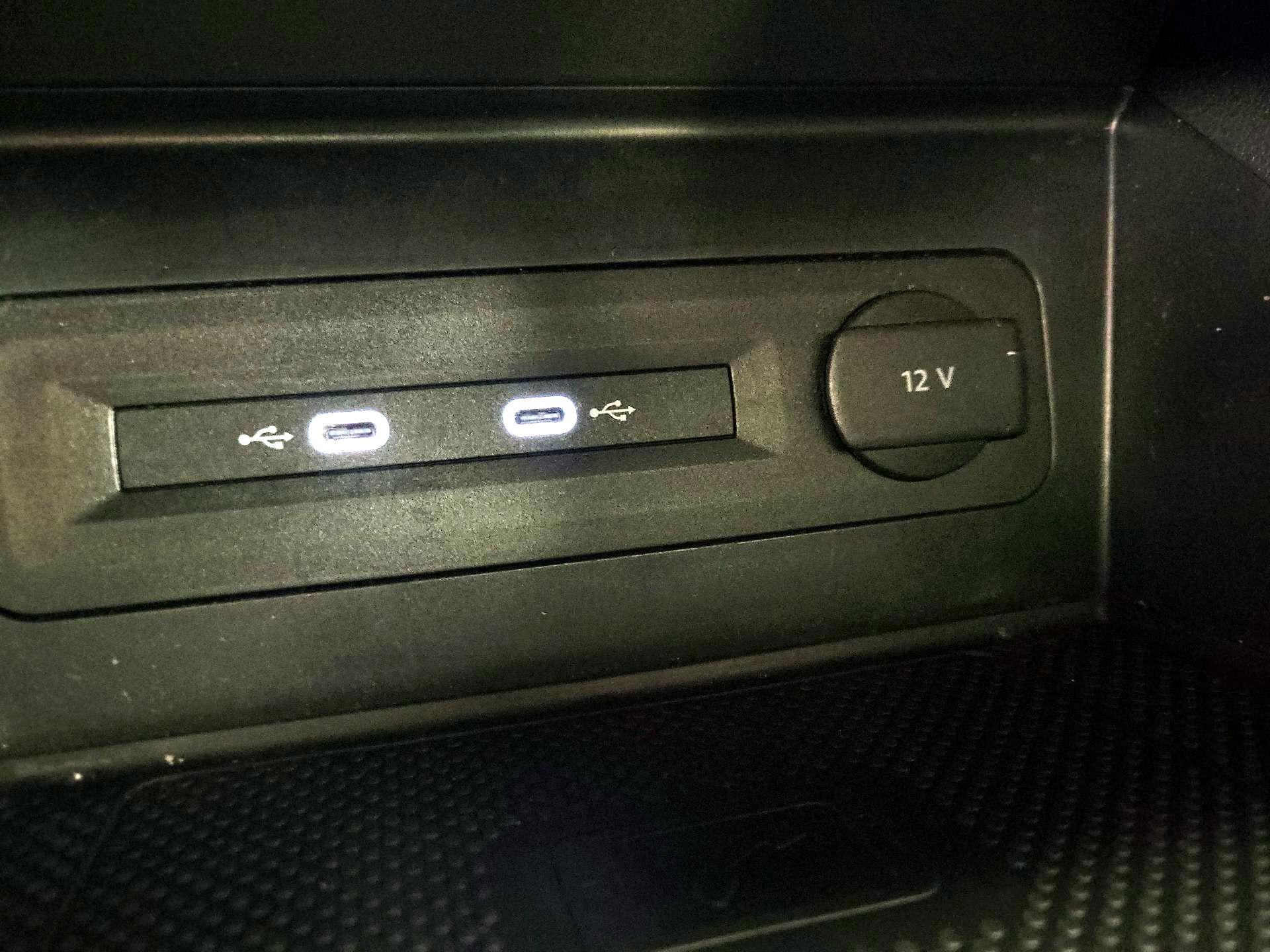 Thumbnail: 2022 Volkswagen Atlas - 19