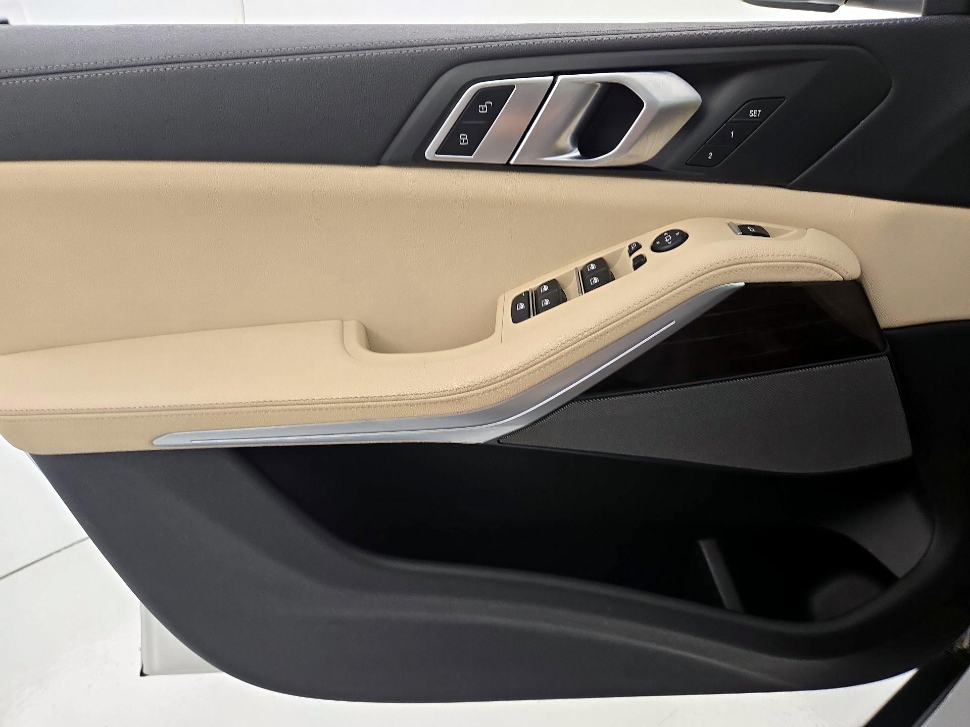 Thumbnail: 2020 BMW X5 - 12